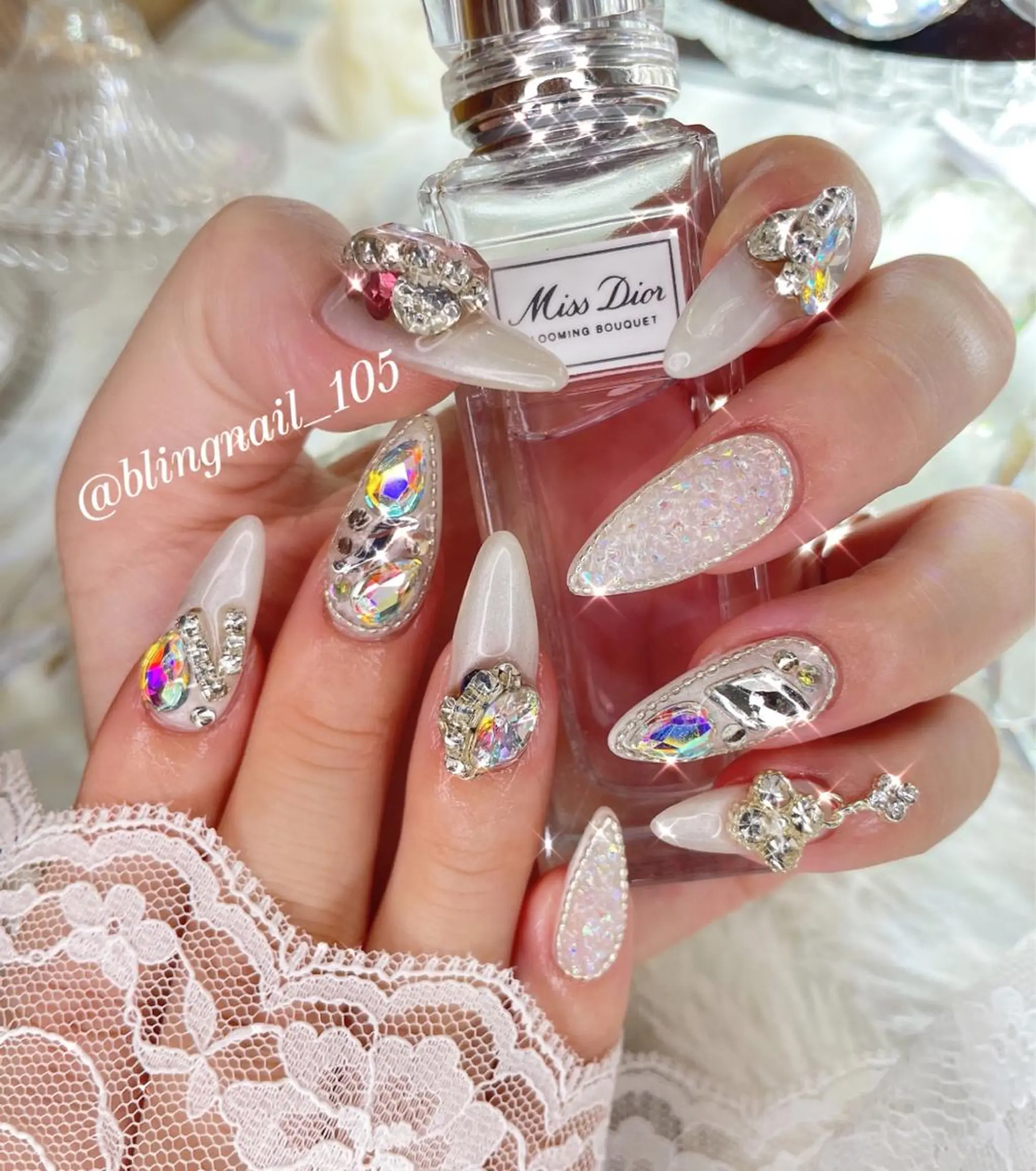 ネイル 23時まで❤︎韓国、 ワンホンネイルのネイルデザイン