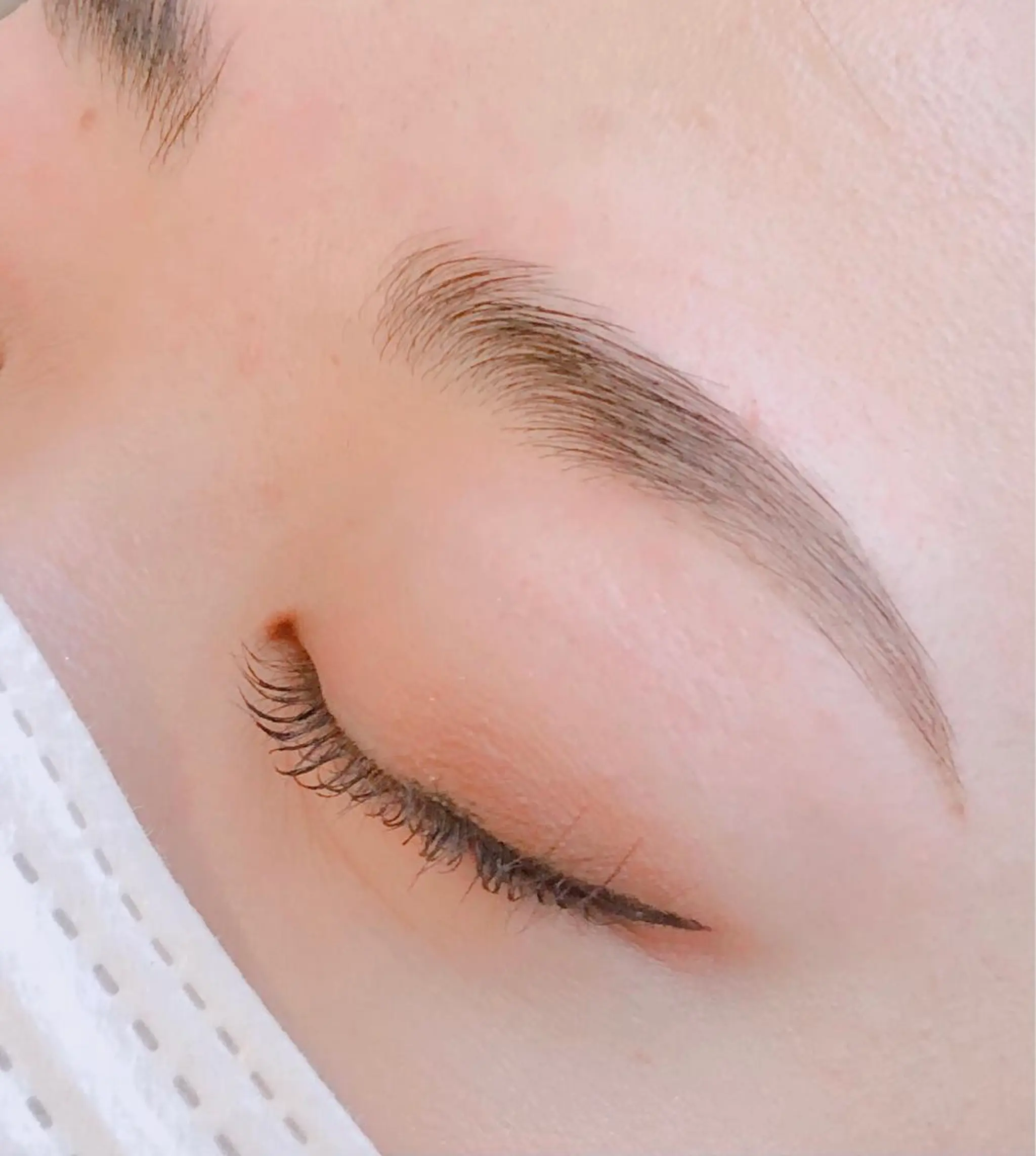 eyelash/eyebrow　salon Fika所属・水軒 朋美のマツエク・マツパデザイン