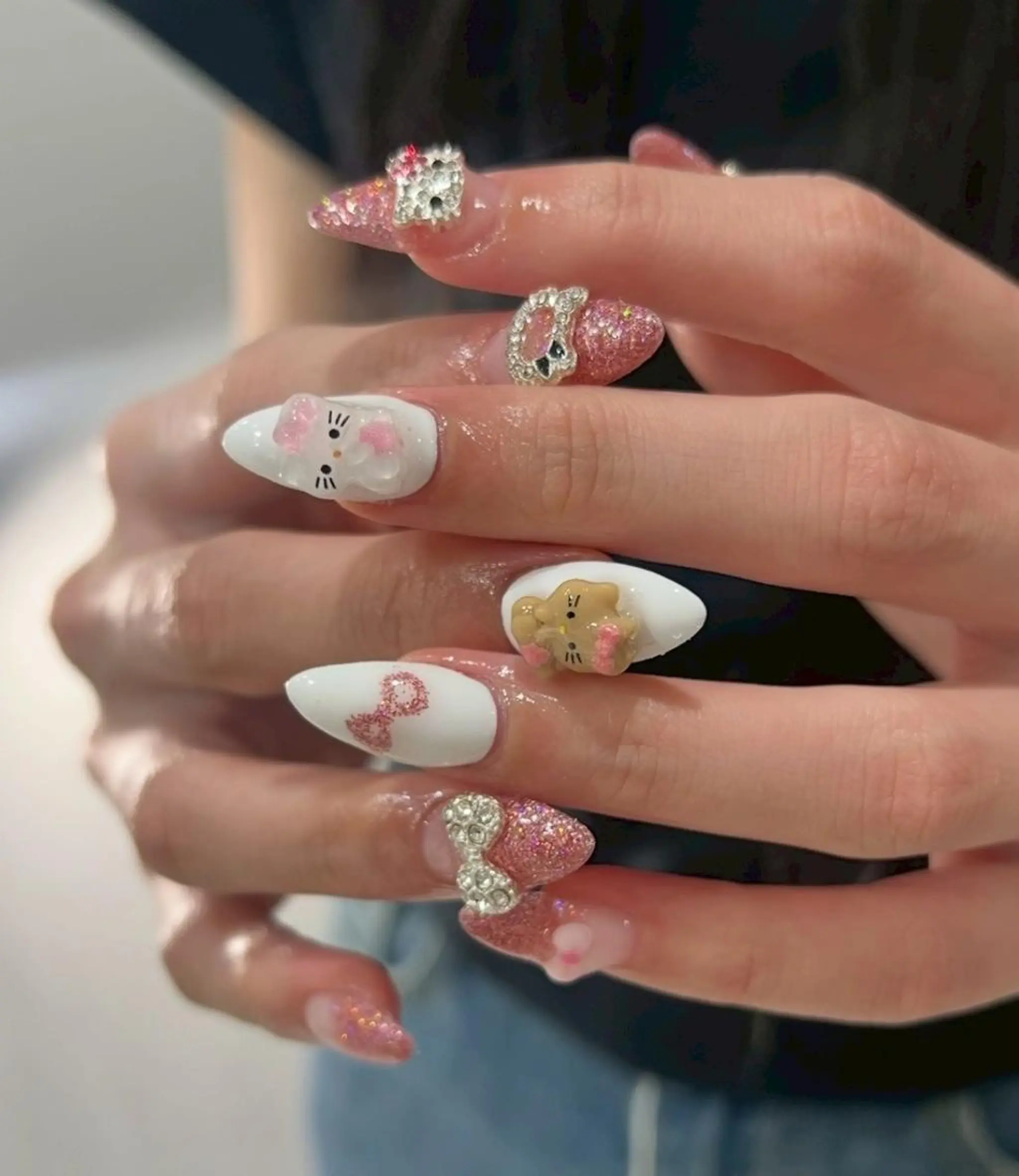 ネイル 持ち込み ストーンネイル ハンドネイル DL•BEAUTY / YUIのネイルデザイン