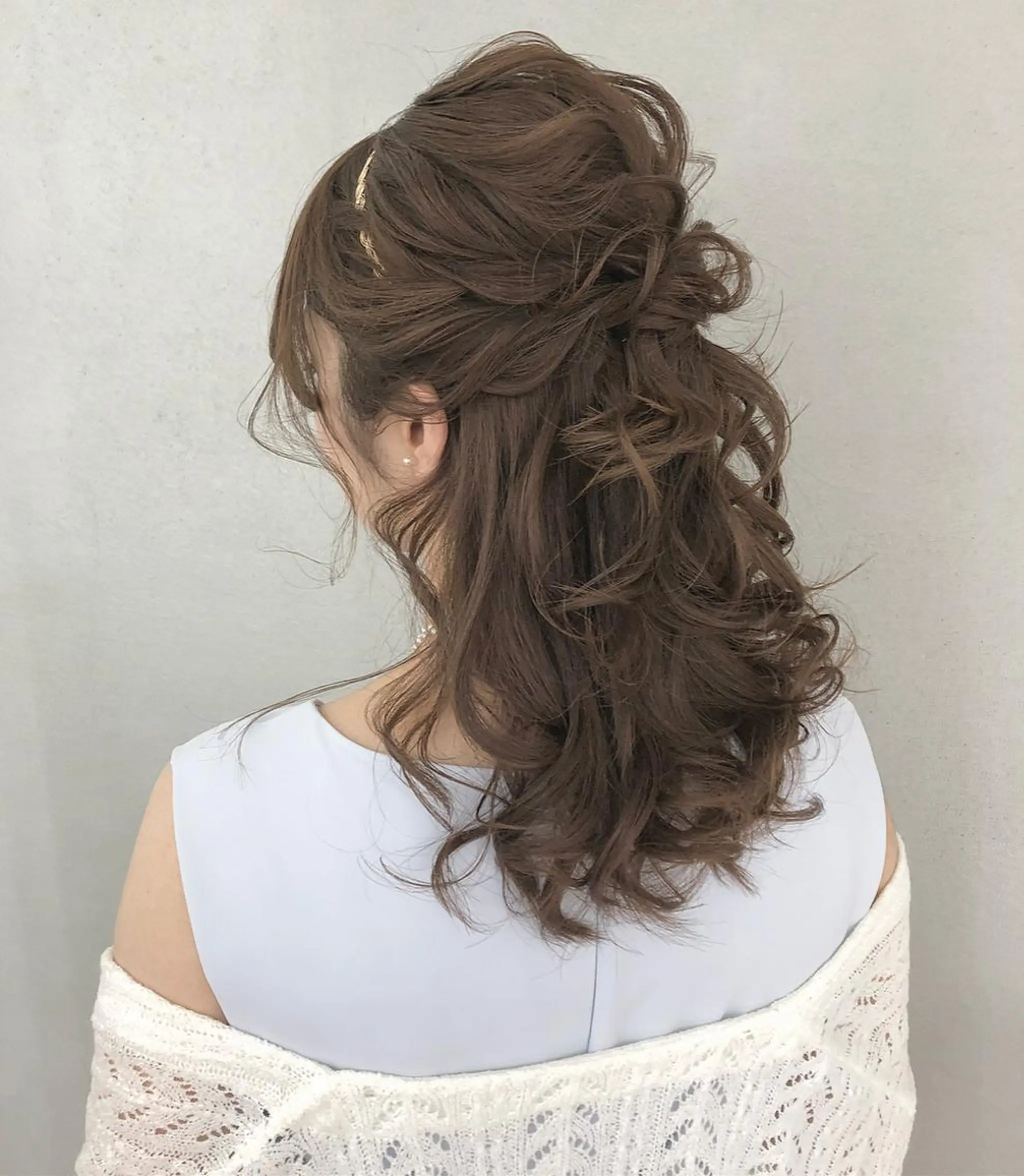 セミロング ヘアアレンジ ハーフアップ autre所属・大久保 ひでなりのヘアスタイル