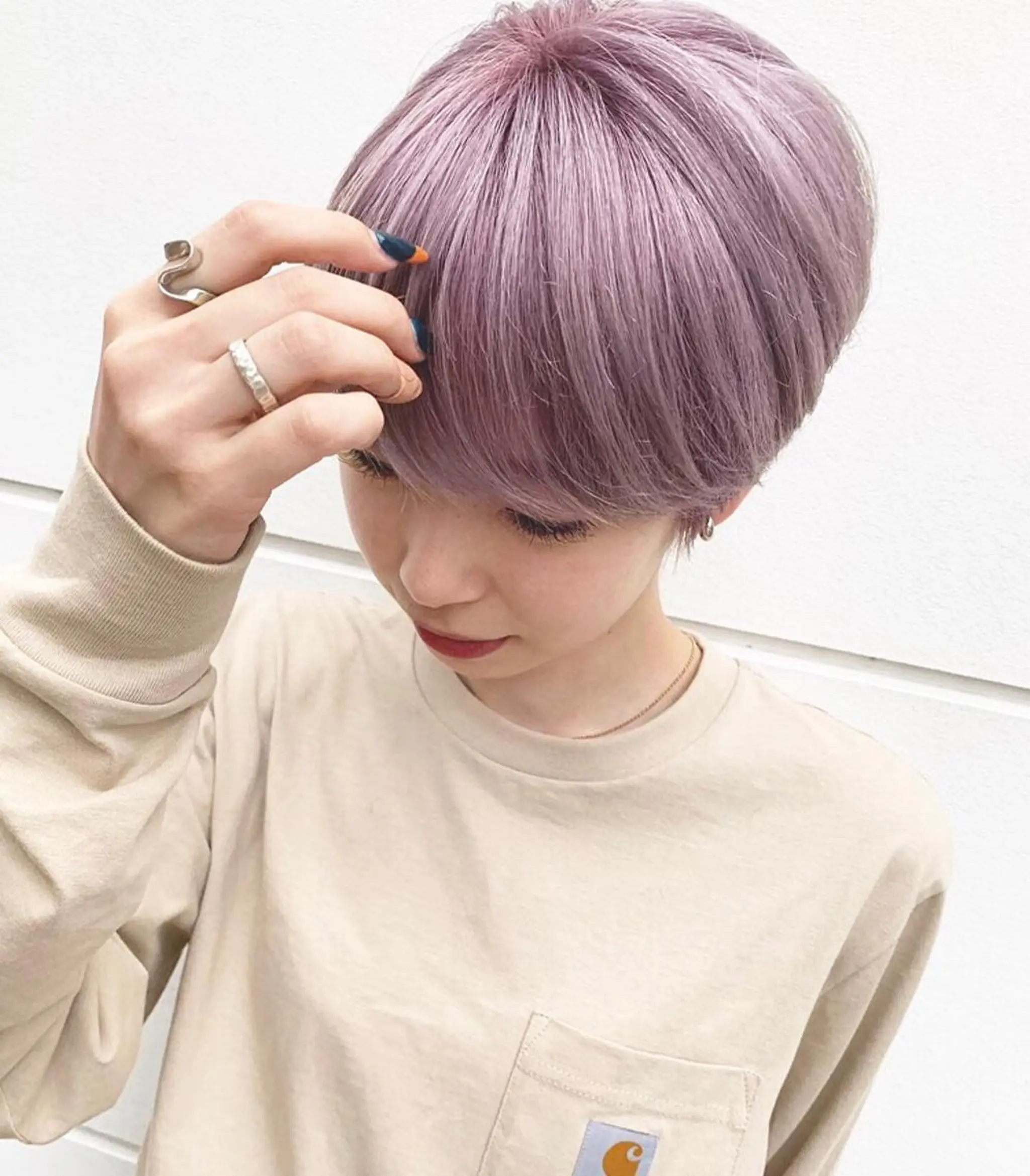 ショート カラー ANNA /艶髪/ハイトーンのヘアスタイル