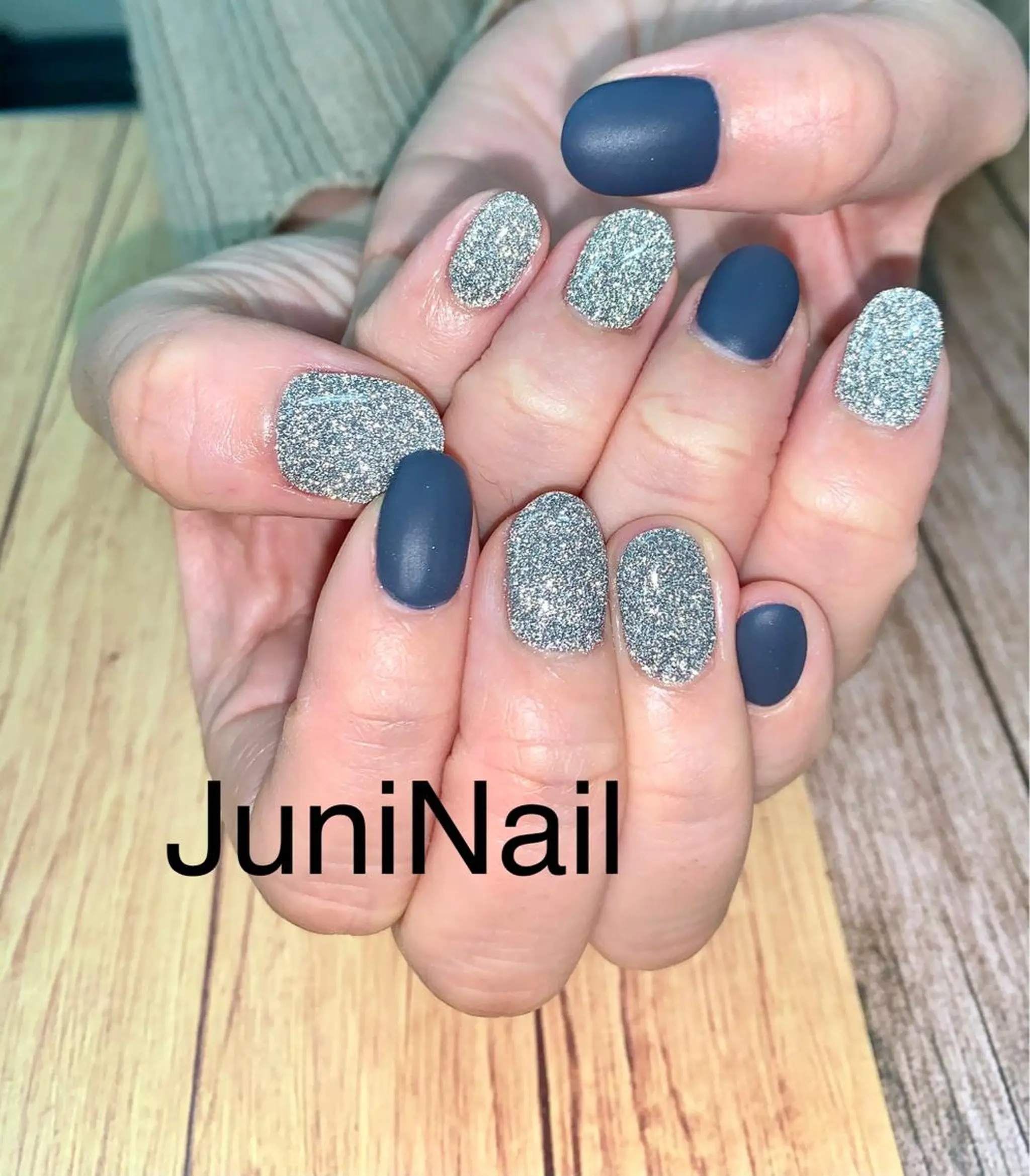 ネイル フラッシュネイル マットネイル ハンドネイル JuniNail 주니네일🇰🇷suのネイルデザイン