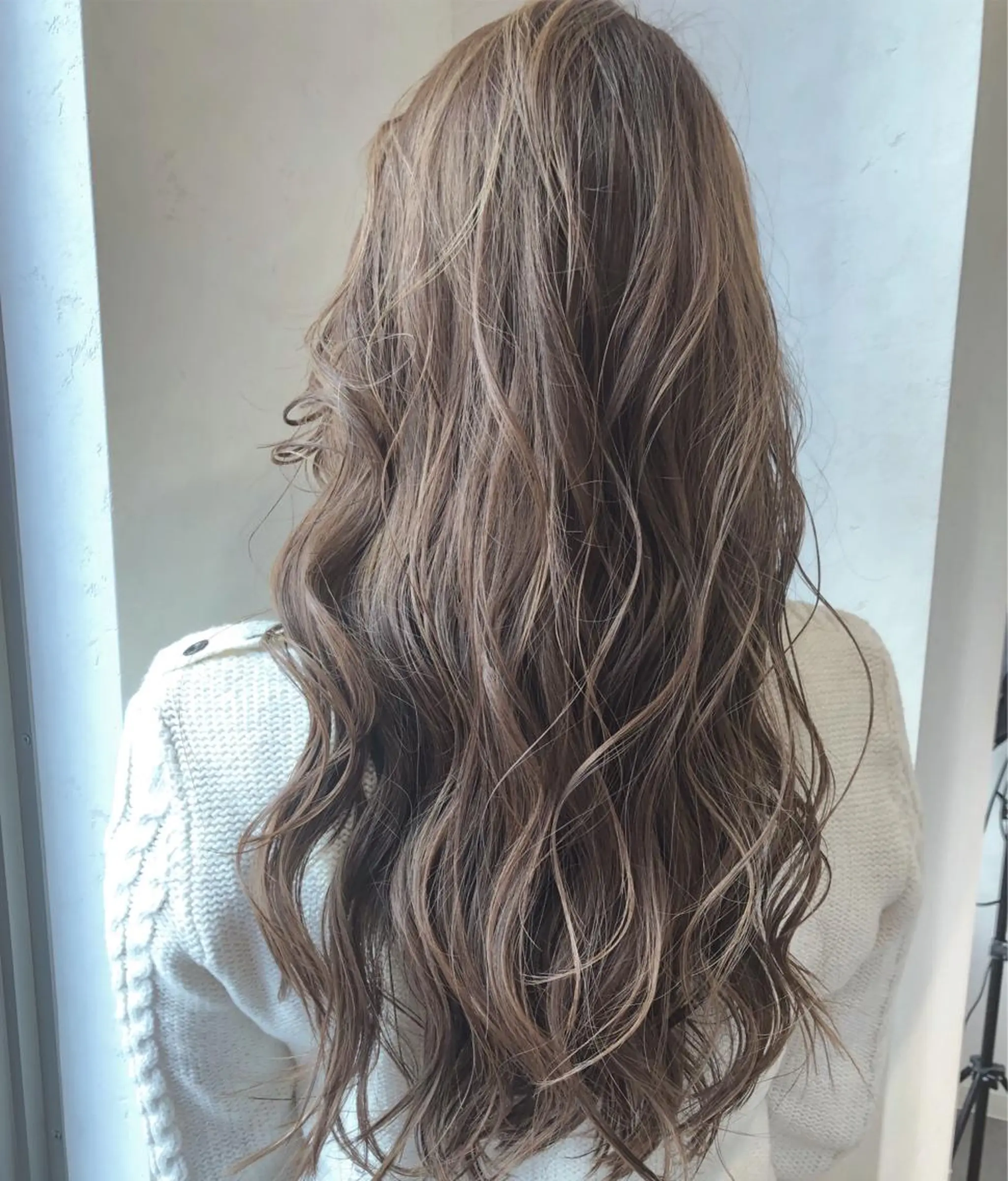 ロング カラー ベージュカラー ハイライトカラー ハイライト TOWA 野村　コウダイのヘアスタイル