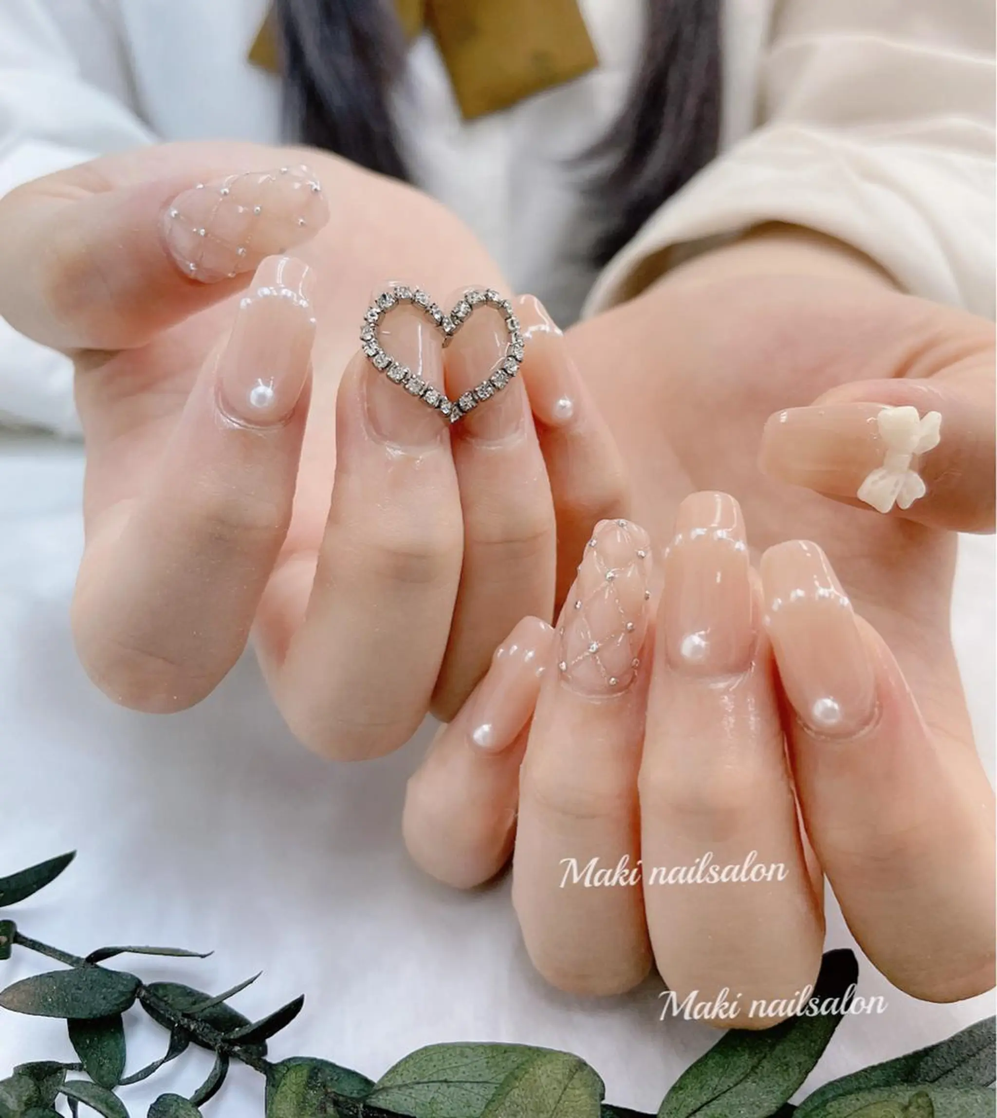 ネイル ハンドネイル マキ ネイルサロンのネイルデザイン