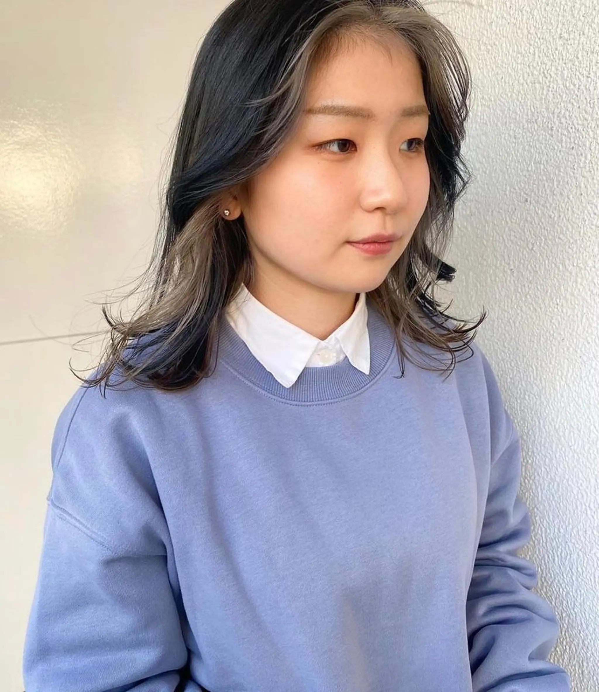 セミロング カラー 藤井 貴美子のヘアスタイル