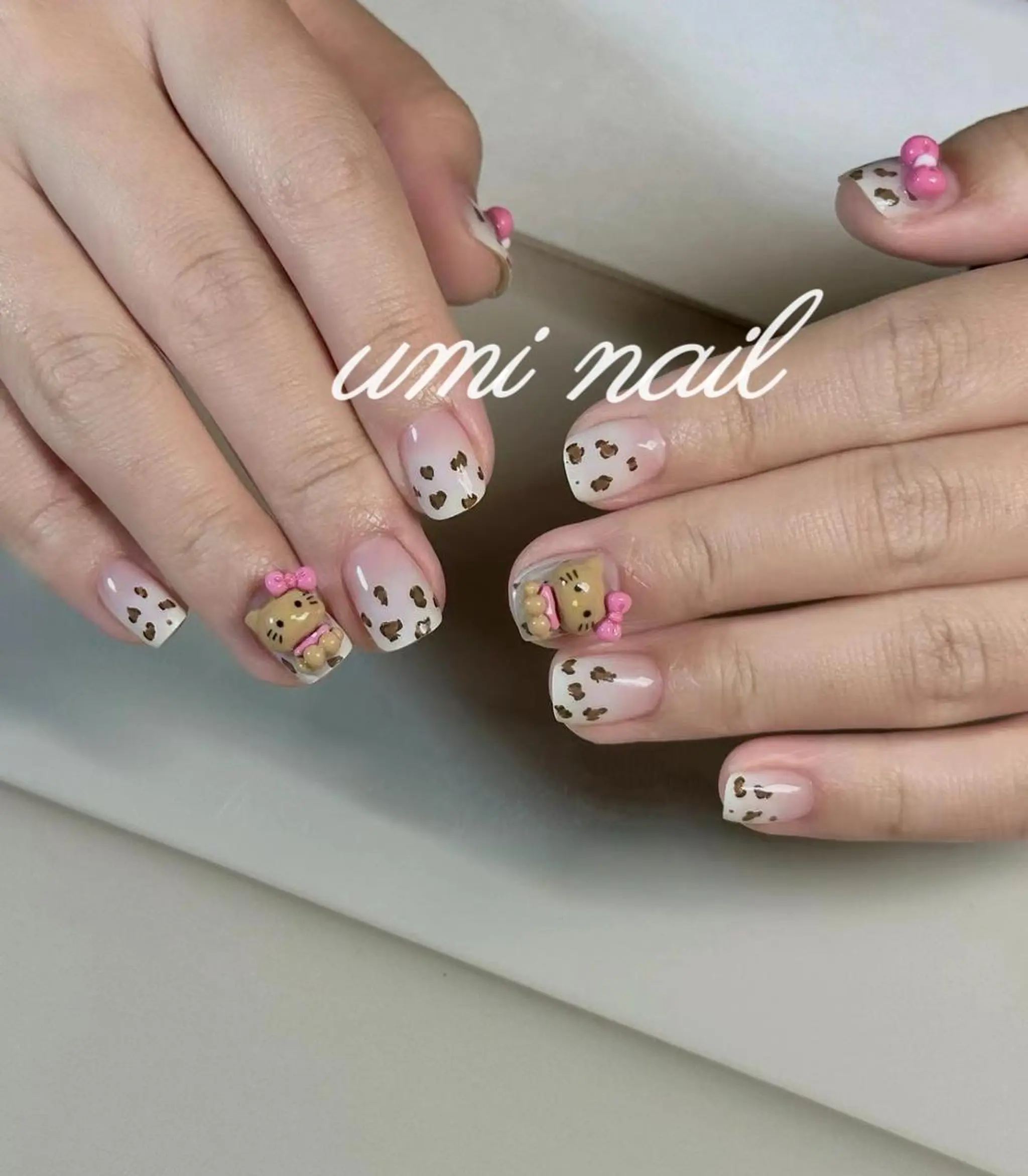 ネイル アートネイル ジェルネイル グラデーション キラキラネイル 韓国ネイル ハンドネイル ハンドケア LUXE NAIL SALONのネイルデザイン