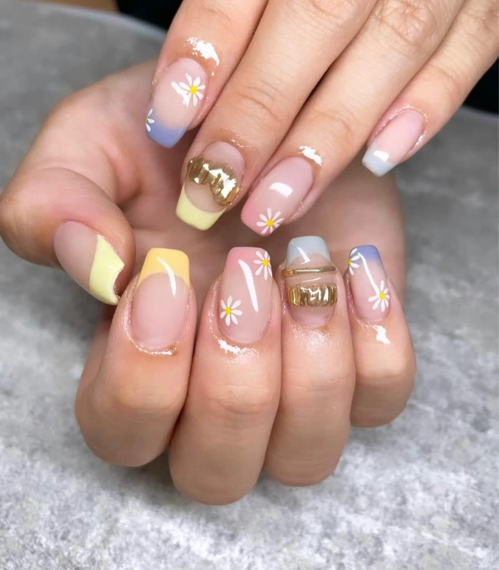 ネイル フットネイル フレンチネイル ジェルネイル 韓国ネイル マグネットネイル ハンドネイル nail salon fee（フィー）のネイルデザイン