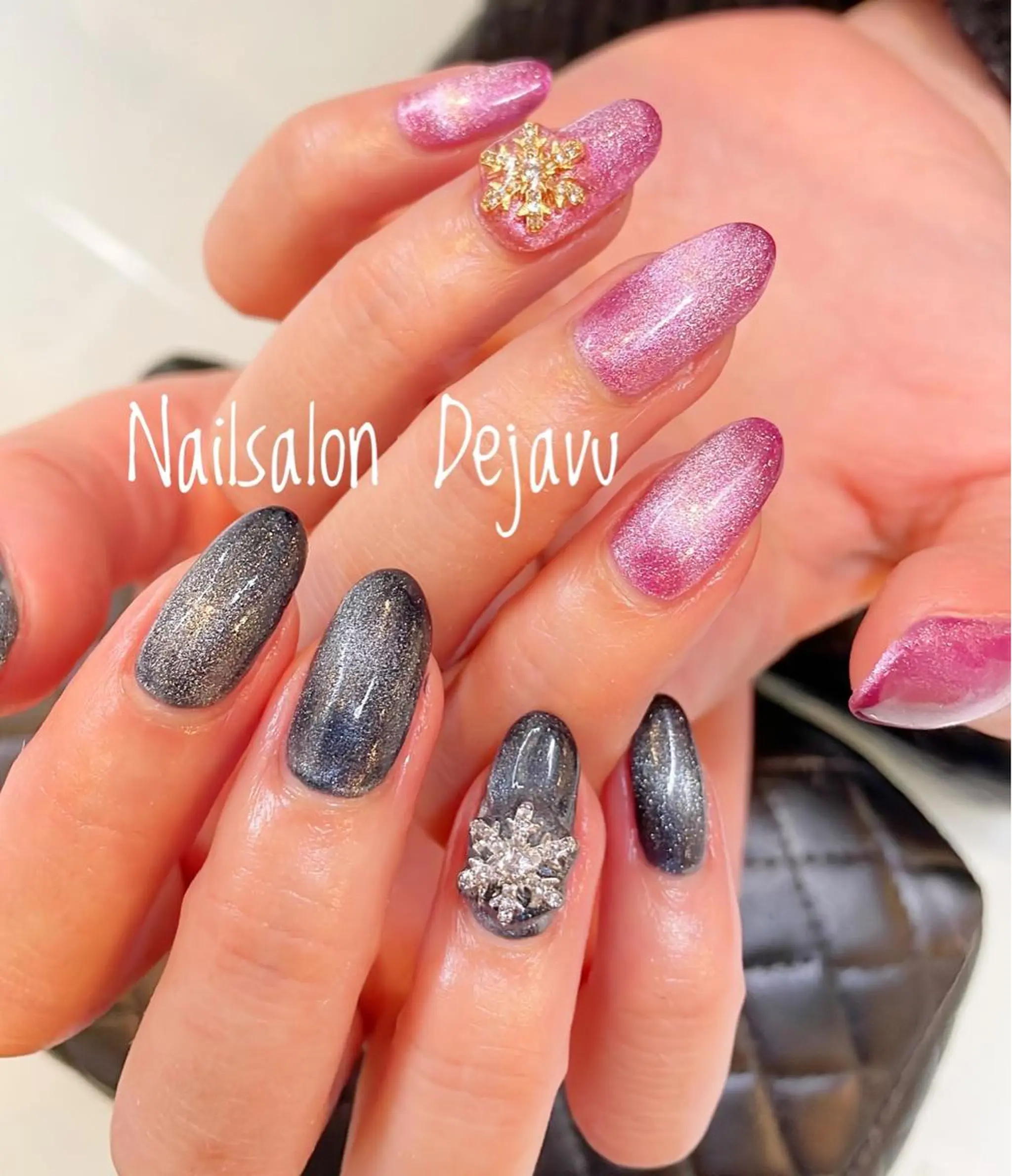 ネイル アートネイル ジェルネイル キラキラネイル マグネットネイル ストーンネイル ハンドネイル Nailsalon Dejavu  Yokosuka所属・Nailsalon Dejavuのネイルデザイン