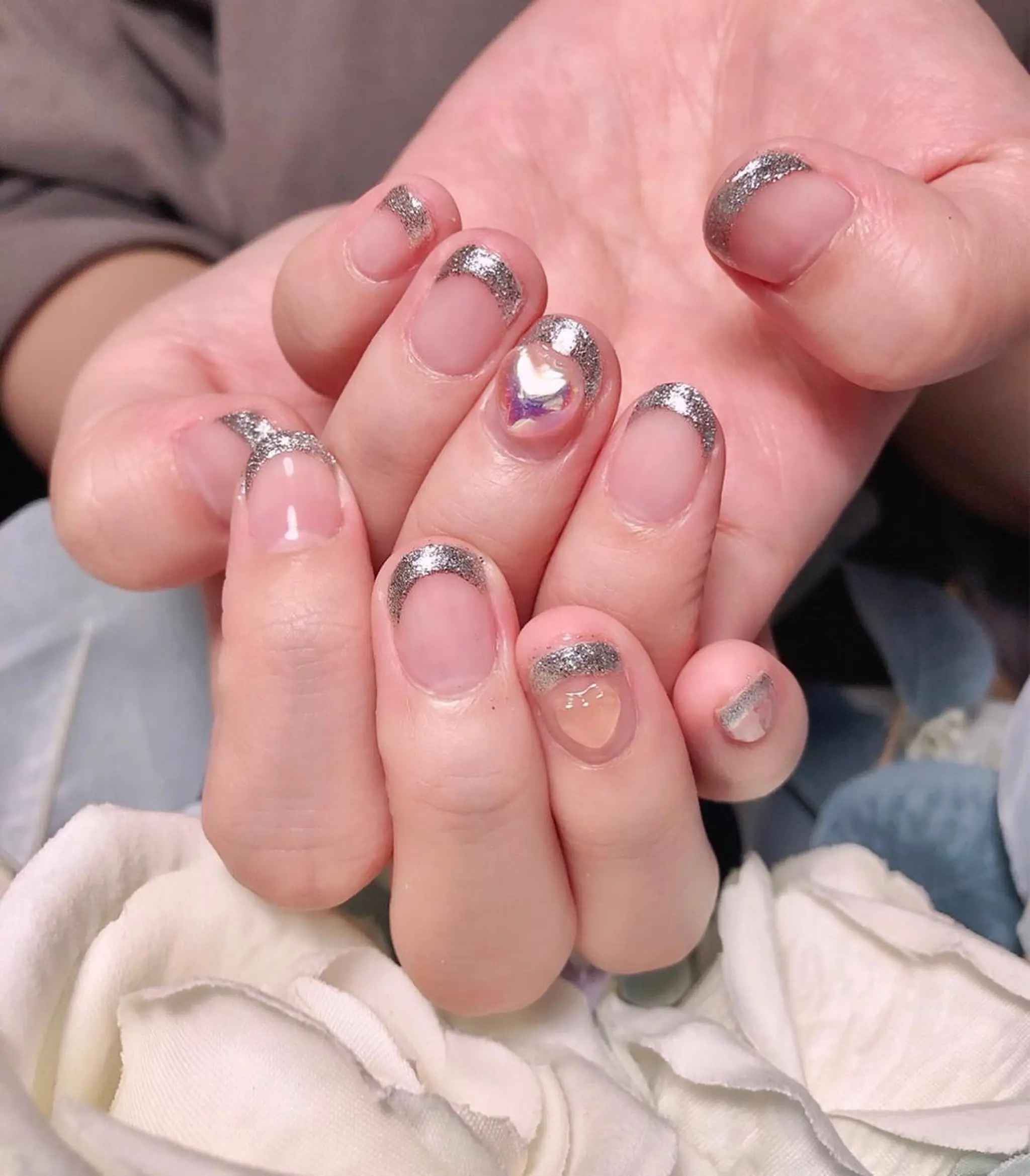 ネイル フレンチネイル ラメ(グリッター) 🍭Kiara Nail🍭のネイルデザイン