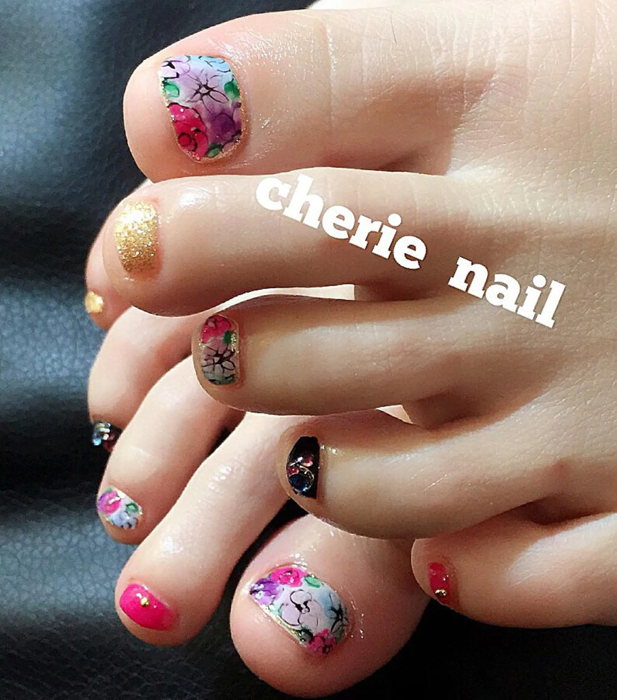 ネイル フラワーネイル フットネイル cherie nail所属・馬場 鮎のエステ・リラクイメージ