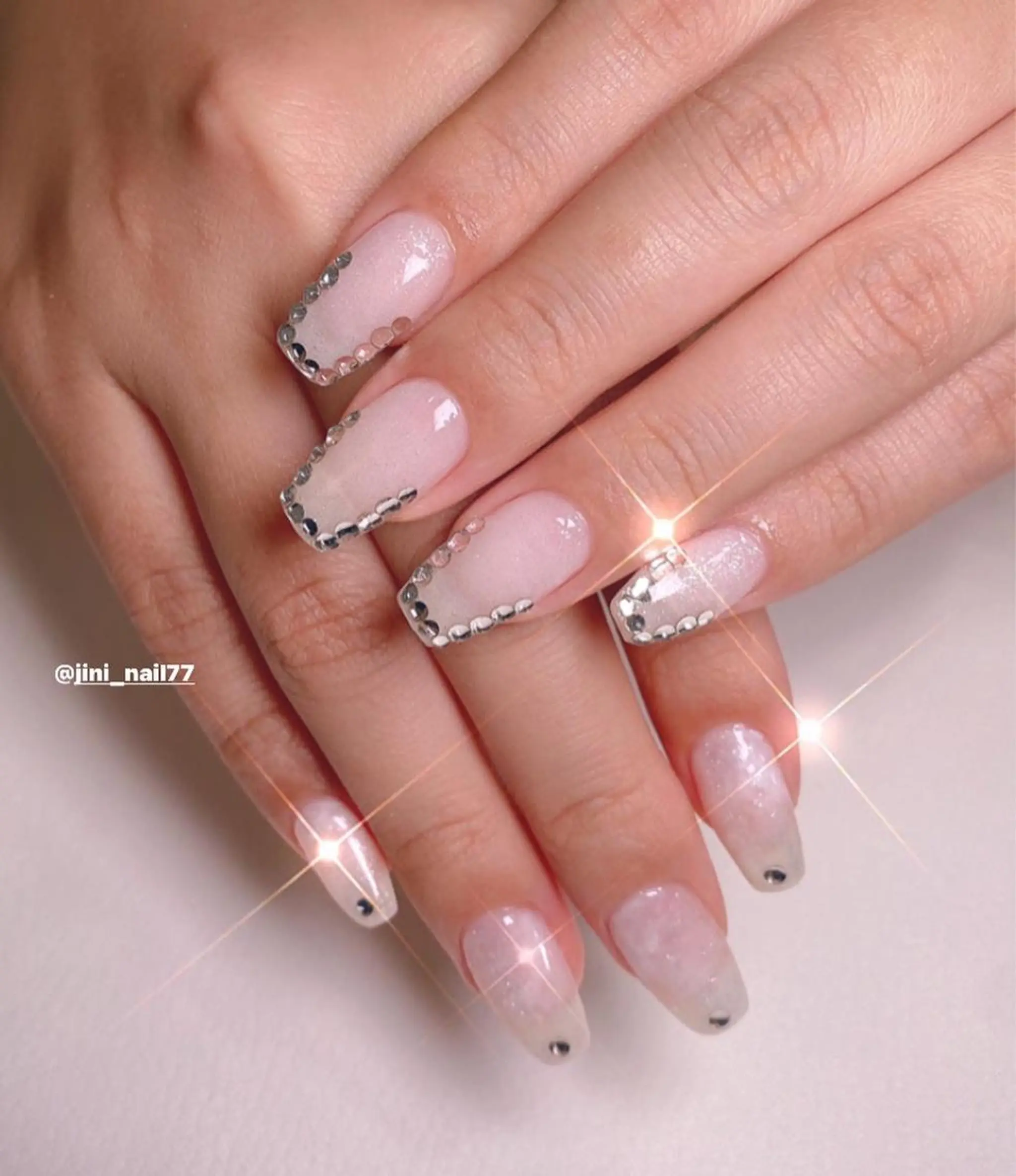 ネイル JINI NAIL所属・ジニ ネイルのネイルデザイン