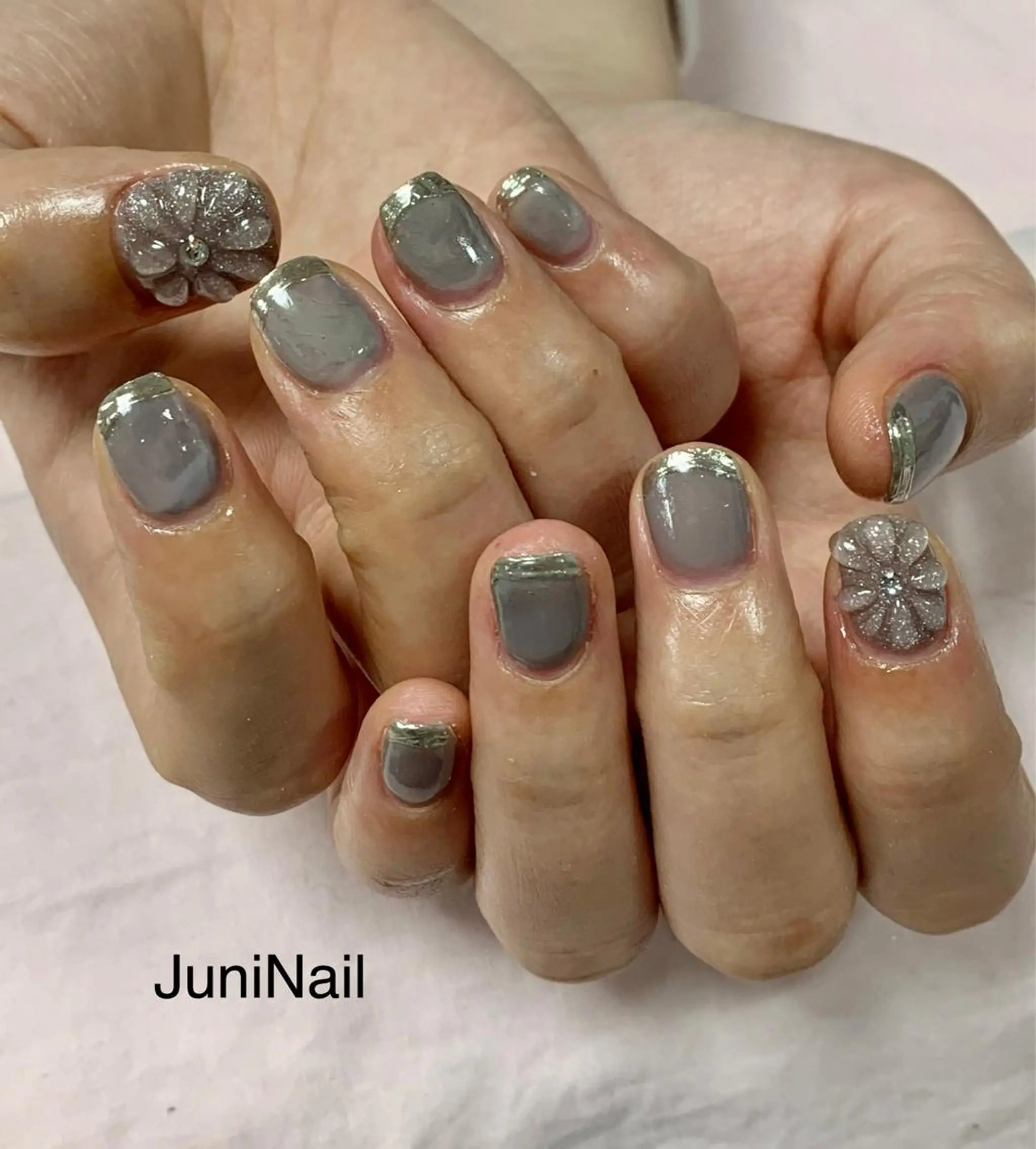 ネイル オーロラネイル クリアネイル 成人式 フラッシュネイル フレンチネイル ハンドネイル JuniNail 주니네일🇰🇷suのネイルデザイン