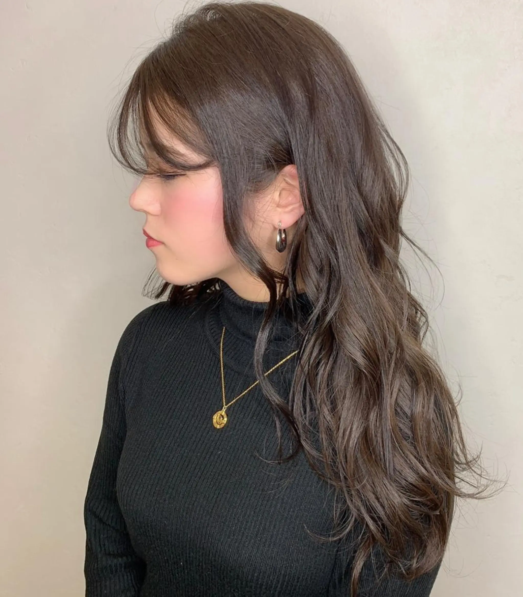 ロング カラー パーマ ヘアアレンジ メンズ キッズ ネイル マツエク・マツパ メンズブリーチ メンズハイライト メンズインナーカラー メンズ韓国風 ブリーチ オリーブカラー 特化　　kaiのヘアスタイル