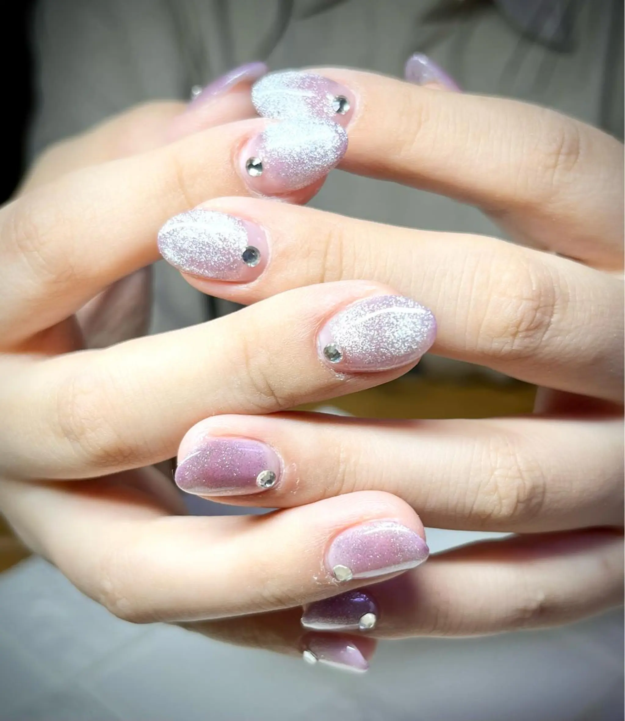 ミディアム ネイル キラキラネイル マグネットネイル ハンドネイル まり りぃ〜んのネイルデザイン