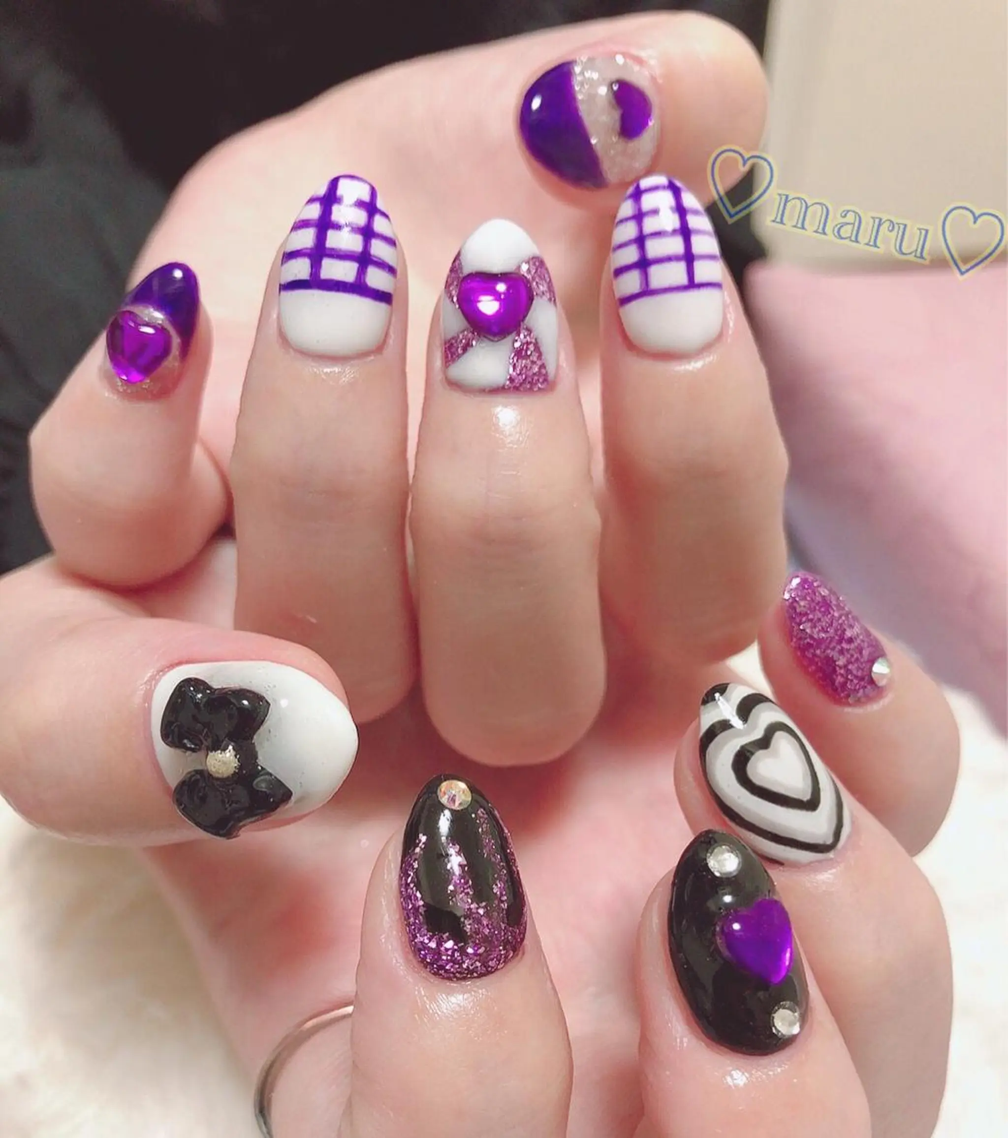 ネイル ハンドネイル フットネイル まるみ ♡のネイルデザイン