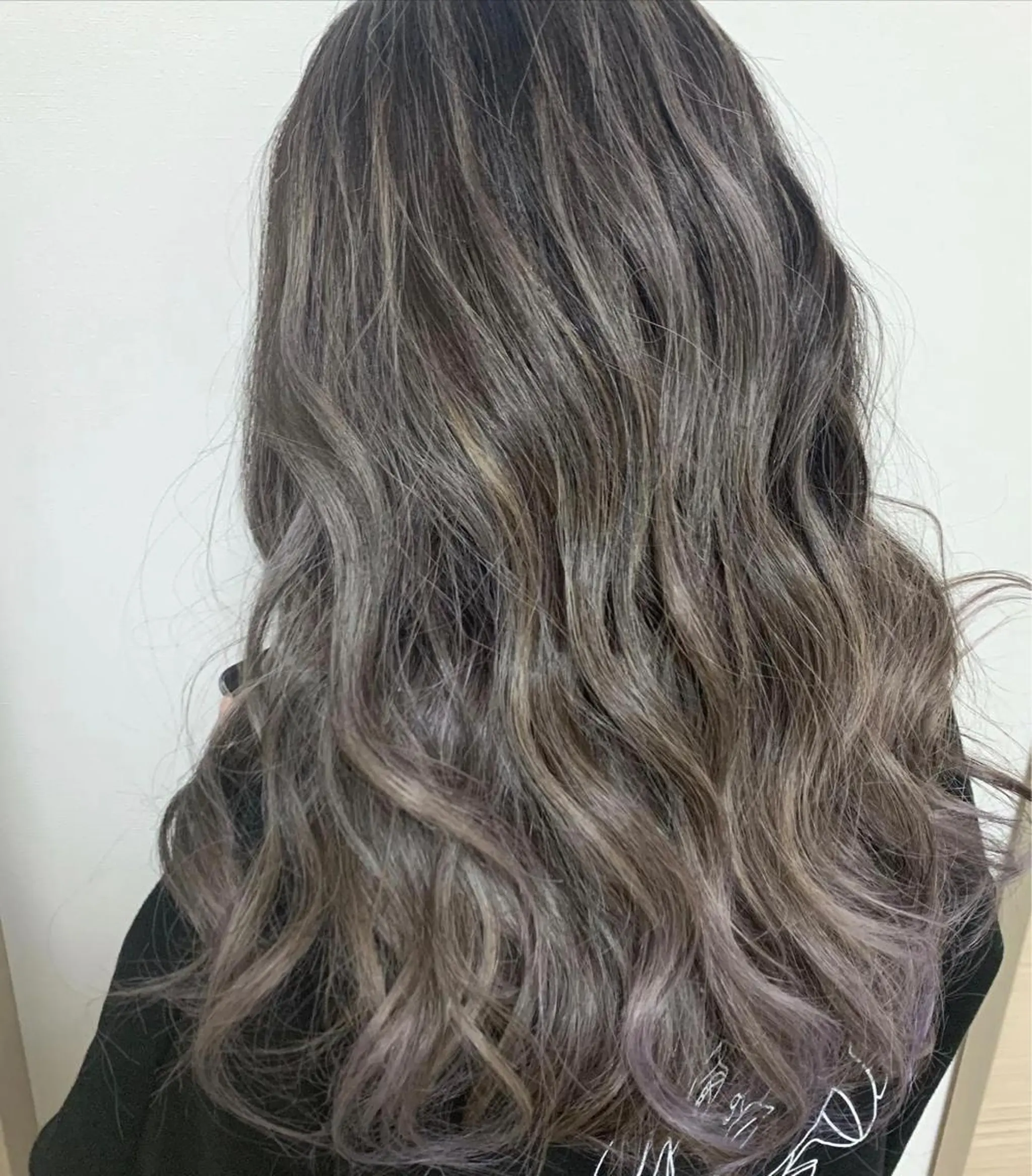 ロング カラー ally hairsalon所属・Emi .のヘアスタイル