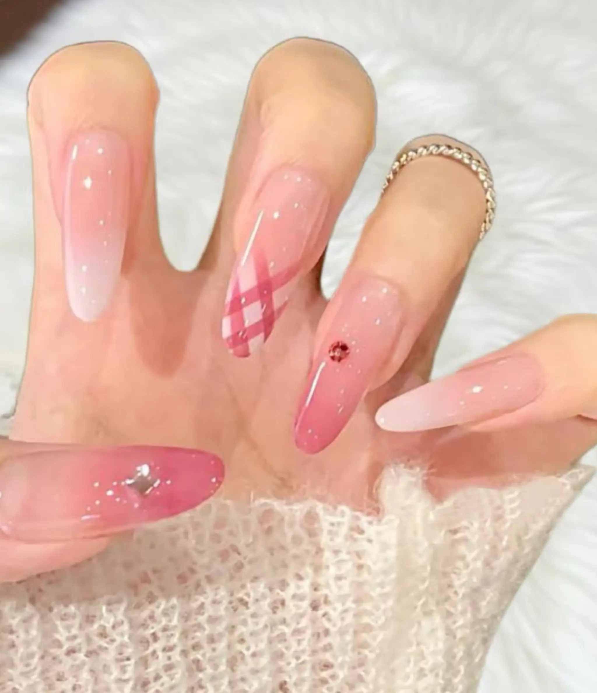 ネイル RAFFINE haru🦋🩵のネイルデザイン