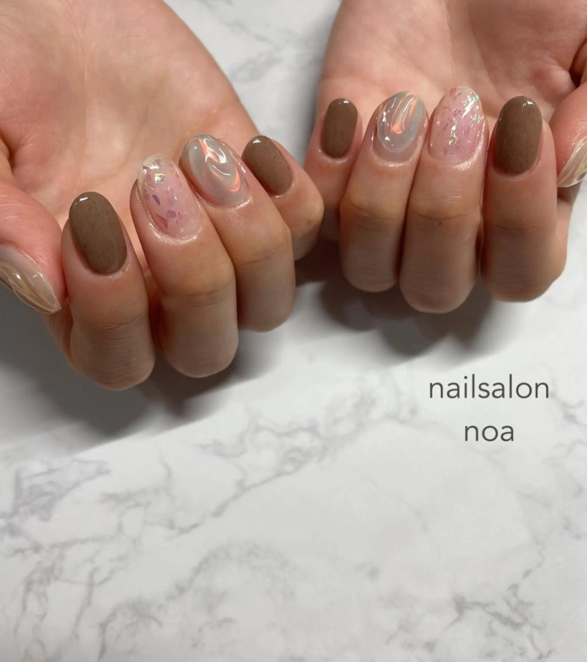 ネイル アートネイル オーロラネイル カジュアル ジェルネイル 氷ネイル・うるうるネイル nailsalon noa所属・ショートネイル専門店 sakiのネイルデザイン