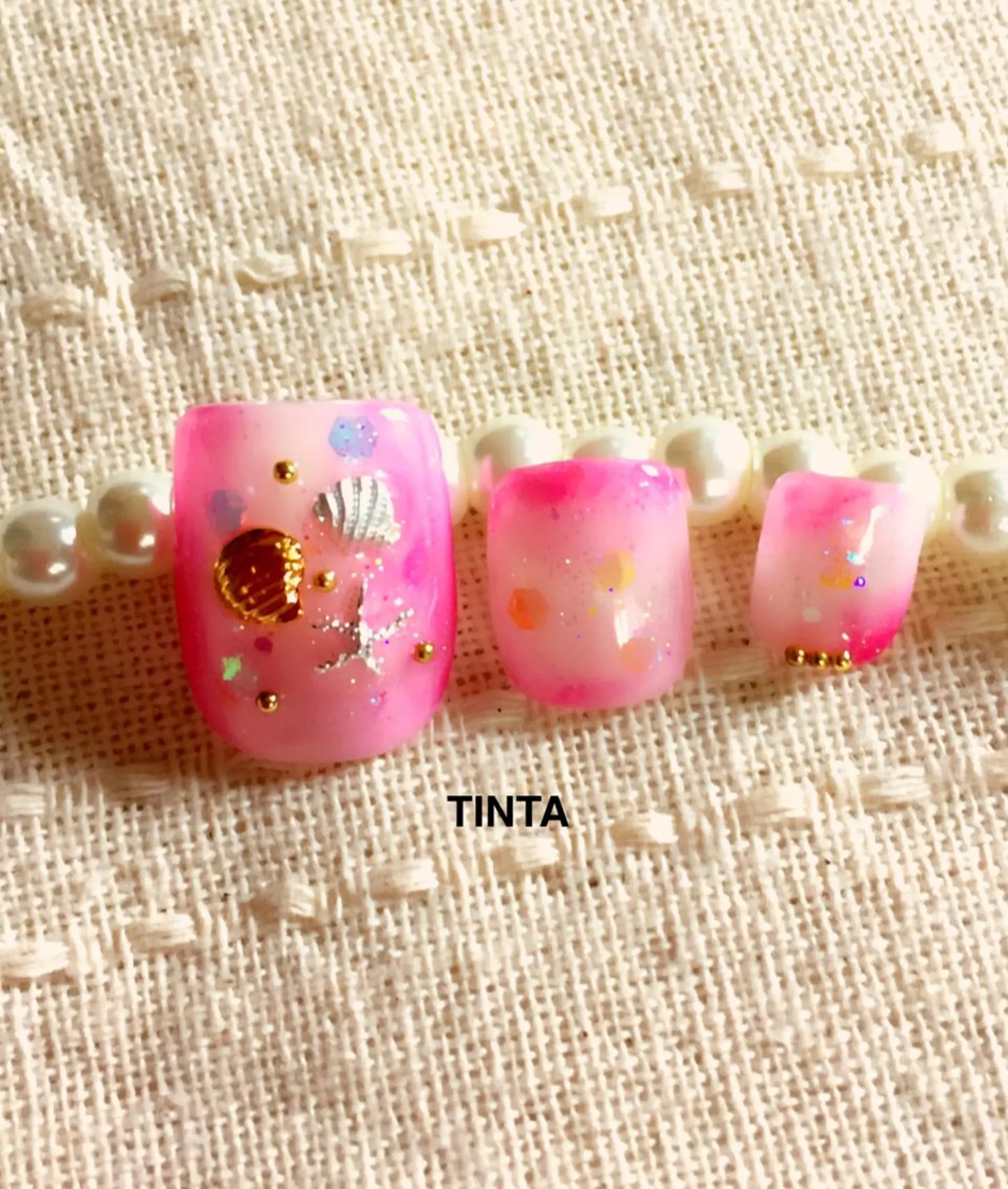 ネイル フットネイル グラデーション キラキラネイル ピンク ネイルサロン ティンタ所属・馬場 典子のネイルデザイン