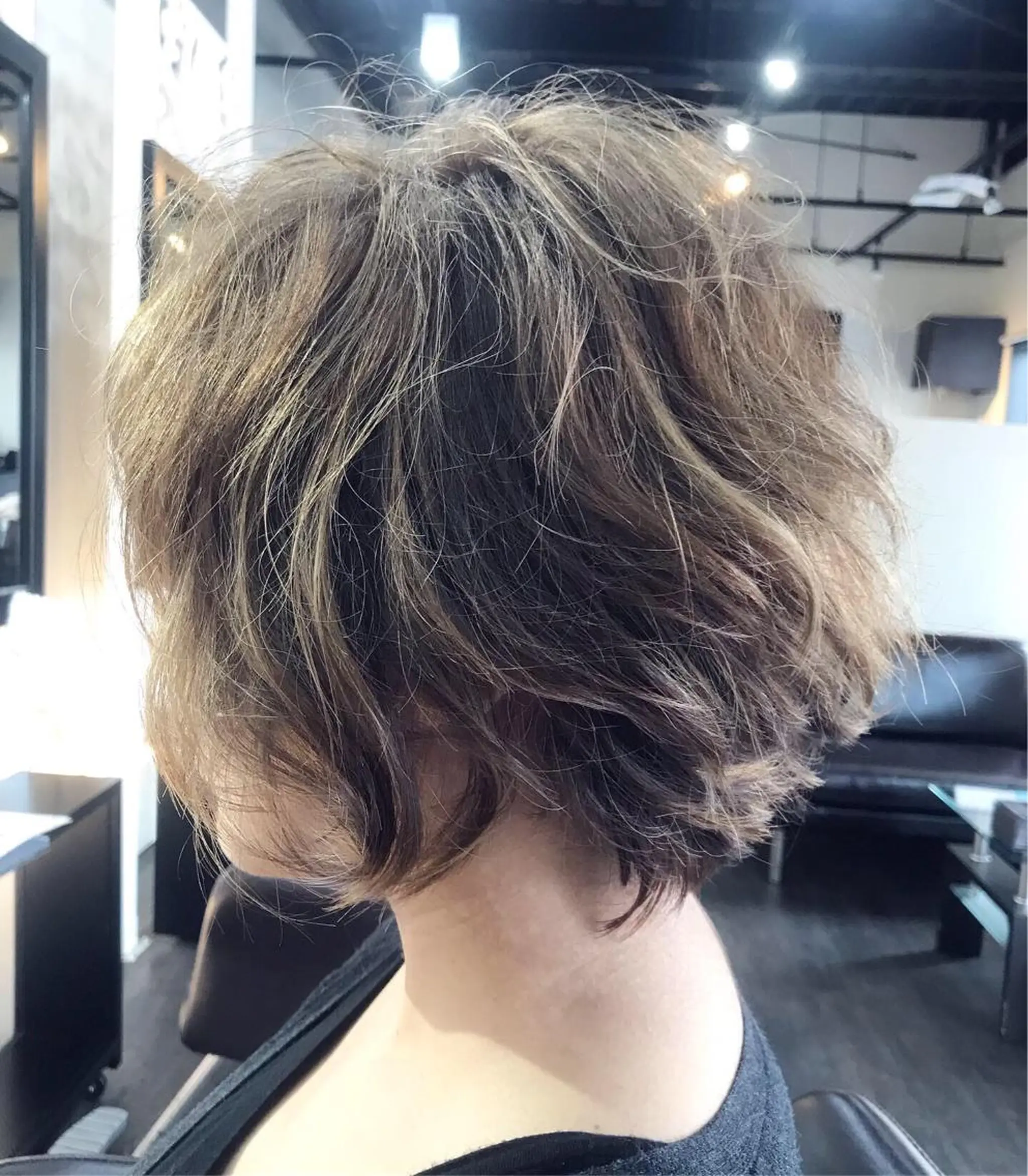 ショート カラー カット ヘアカラー トリートメント お気に入り口コミ満足度☺️ご紹介数No.1 エリア 大人気❗️最新サロン 駅2分!所属・バッサリ◎矯正〜スパ ☆年祭#髪医者サロンのヘアスタイル