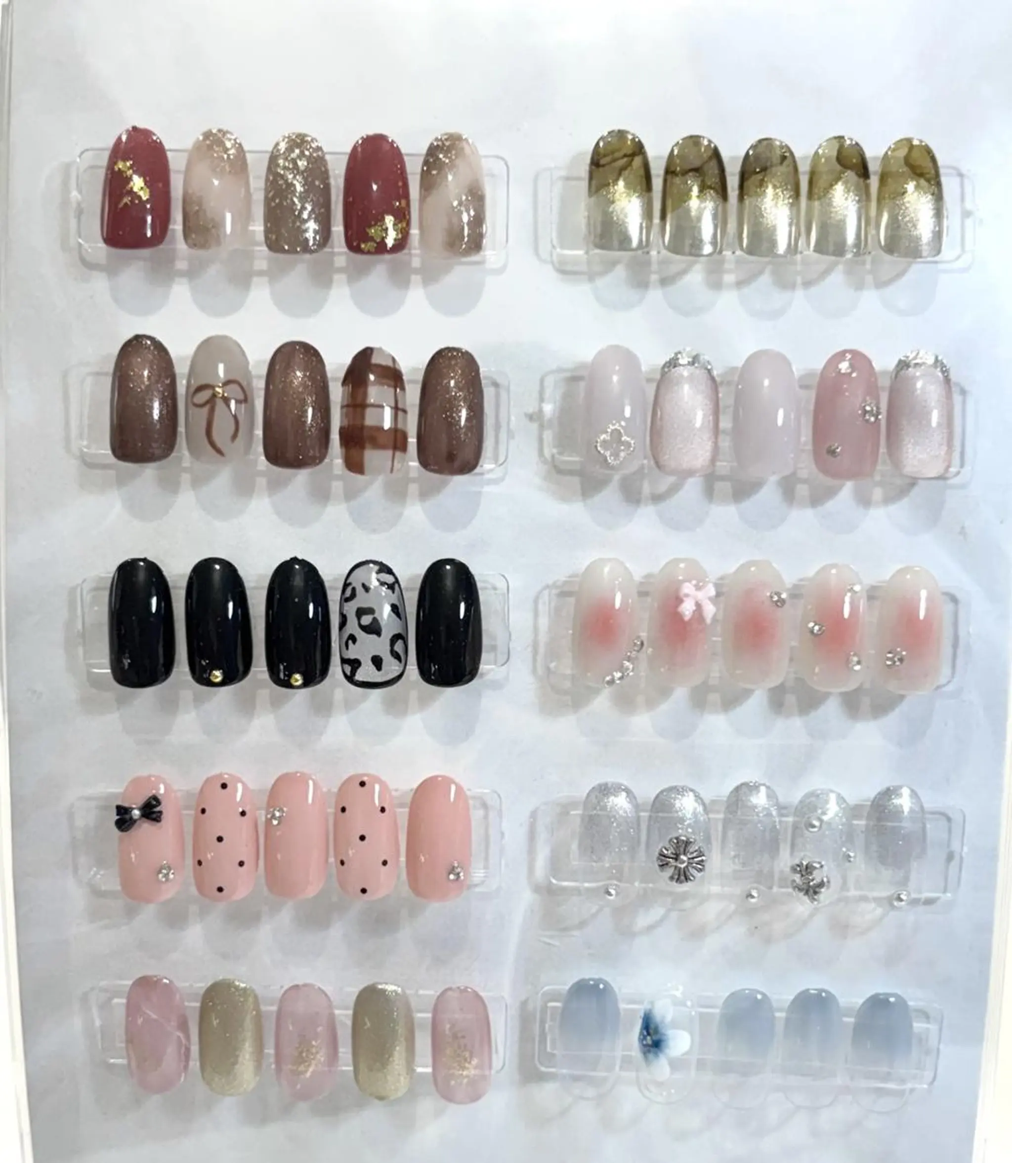 ネイル 福ネイル スタッフのネイルデザイン