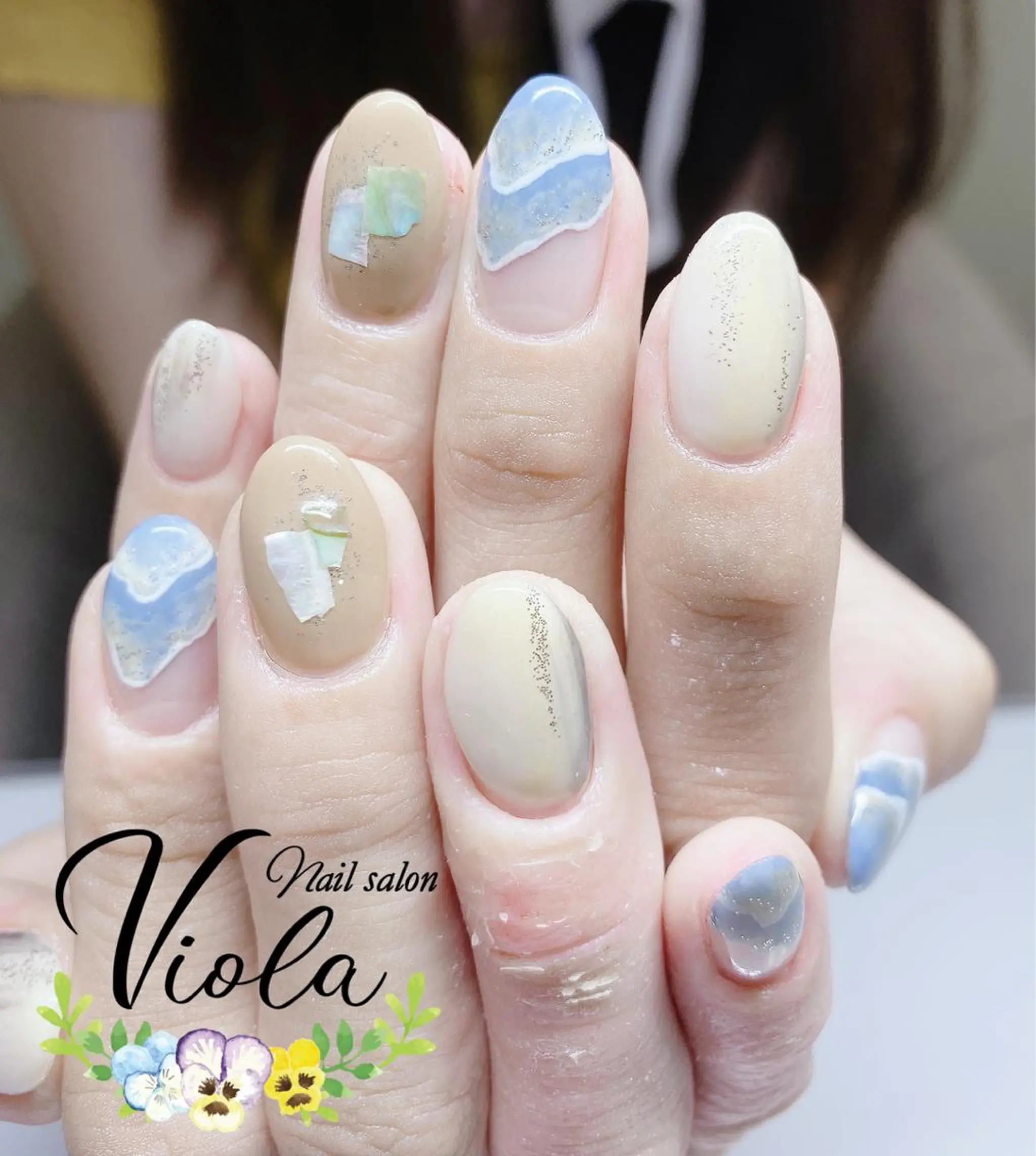 ネイル ラメ(グリッター) ニュアンスネイル ハンドネイル Nailsalon Viola所属・ネイルサロン Violaのネイルデザイン
