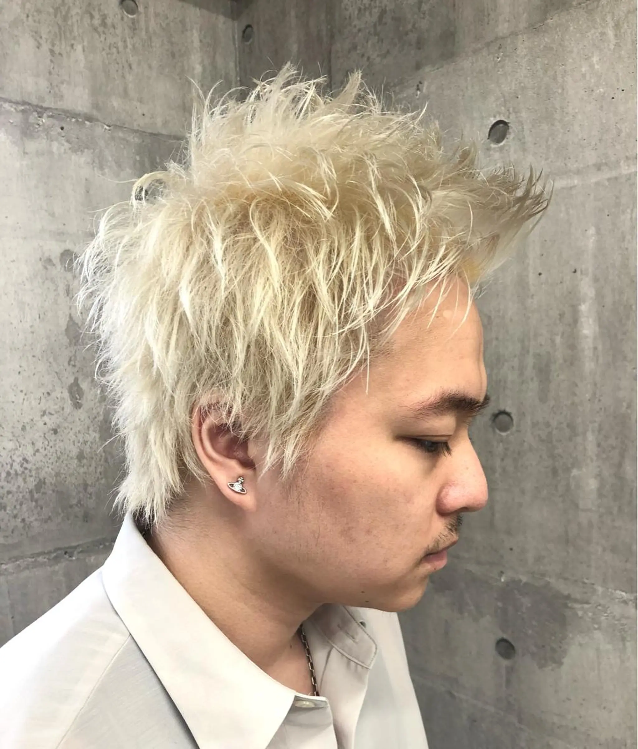 ショート カラー メンズ メンズブリーチ ブリーチ カット ヘアカラー トリートメント ショート、韓国メンズ ヘアのかつらぎのヘアスタイル