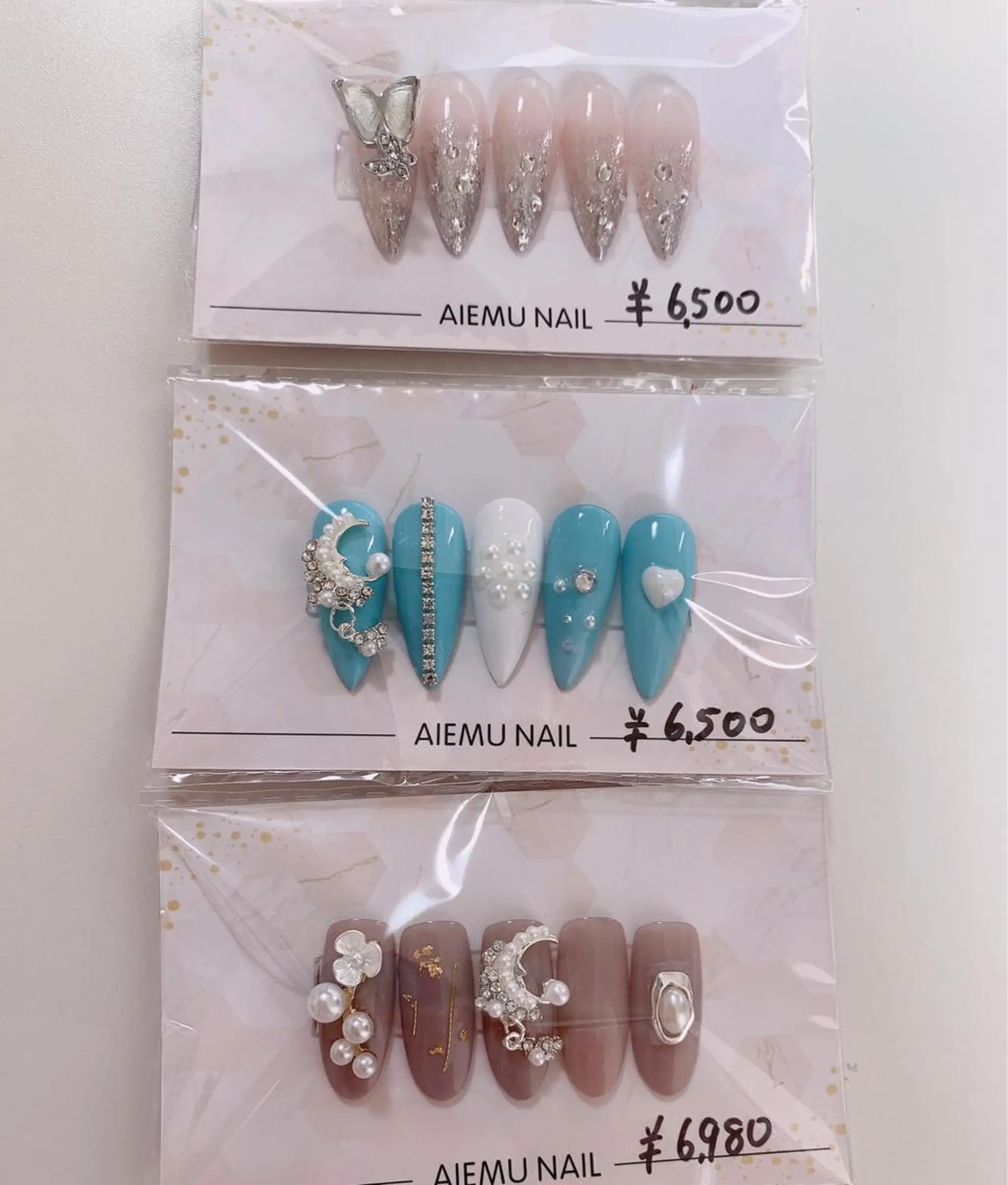 ネイル ハンドネイル 💅E•U•B NAIL🌹所属・横浜市中区曙町 ネイルE·U·Bのネイルデザイン