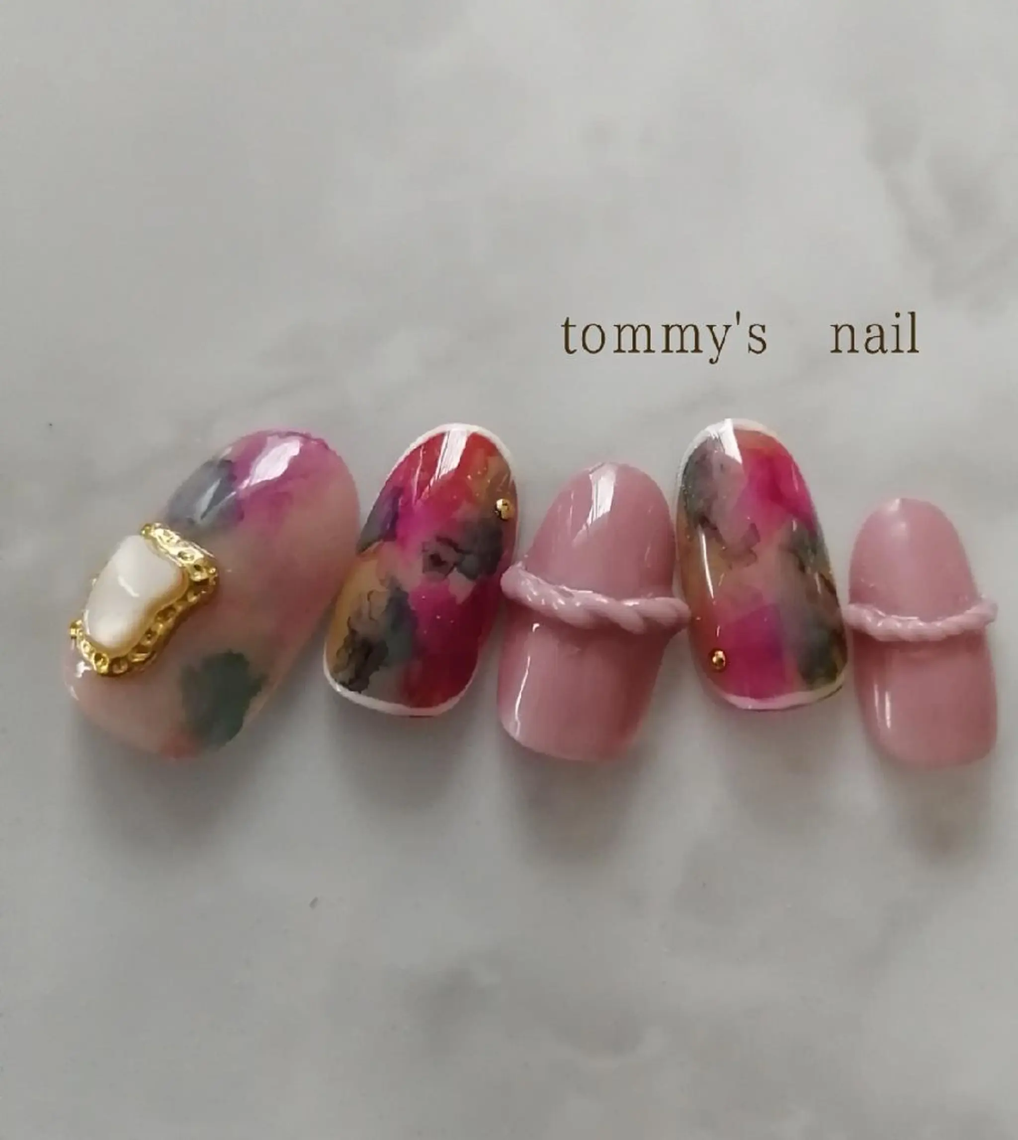 ネイル ハンドネイル tommy's nail所属・福岡/若よもぎ蒸し 全身美容が叶うサロンのネイルデザイン