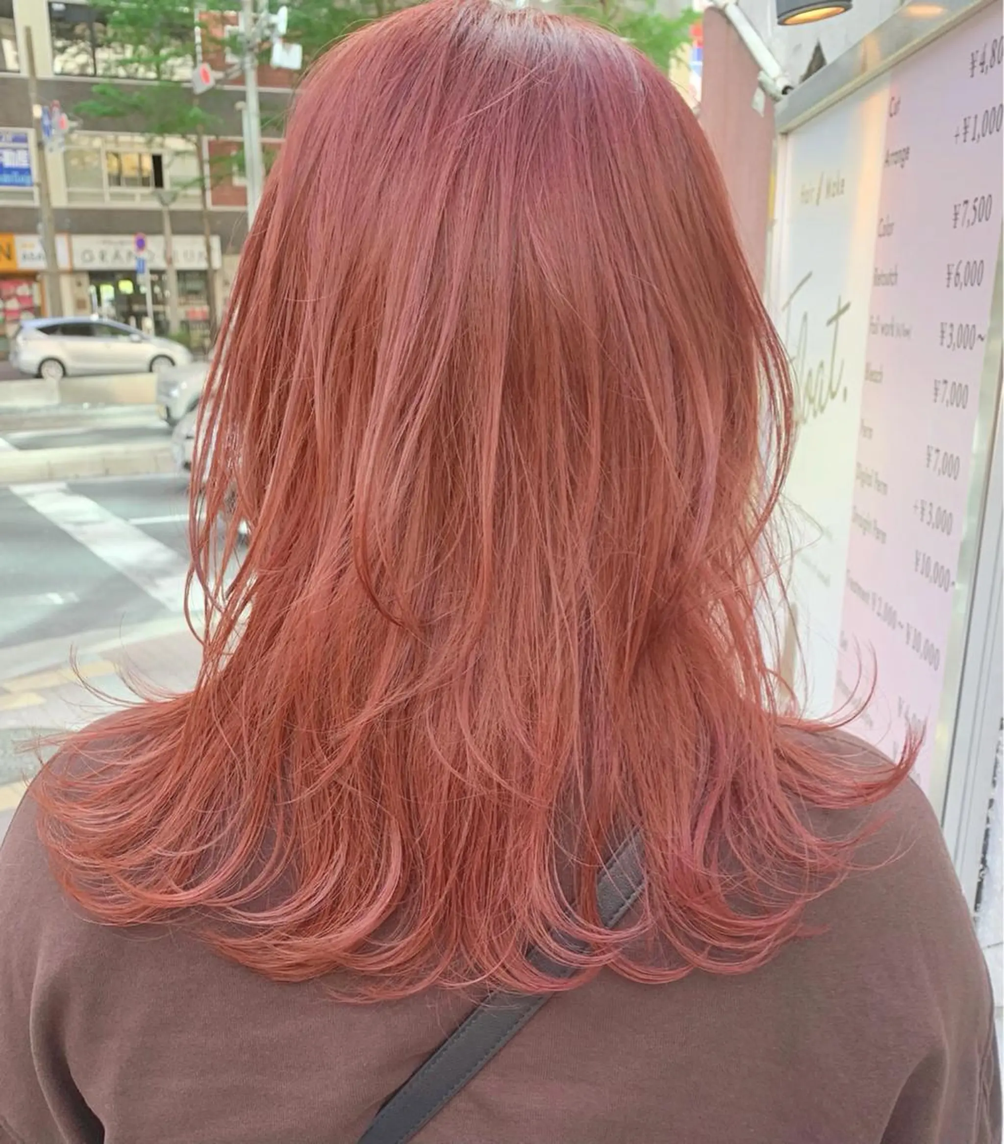 セミロング カラー ベージュカラー ブリーチ オレンジ ピンクカラー ピンクベージュ 樫原裕二 /柔らかいカラーのヘアスタイル