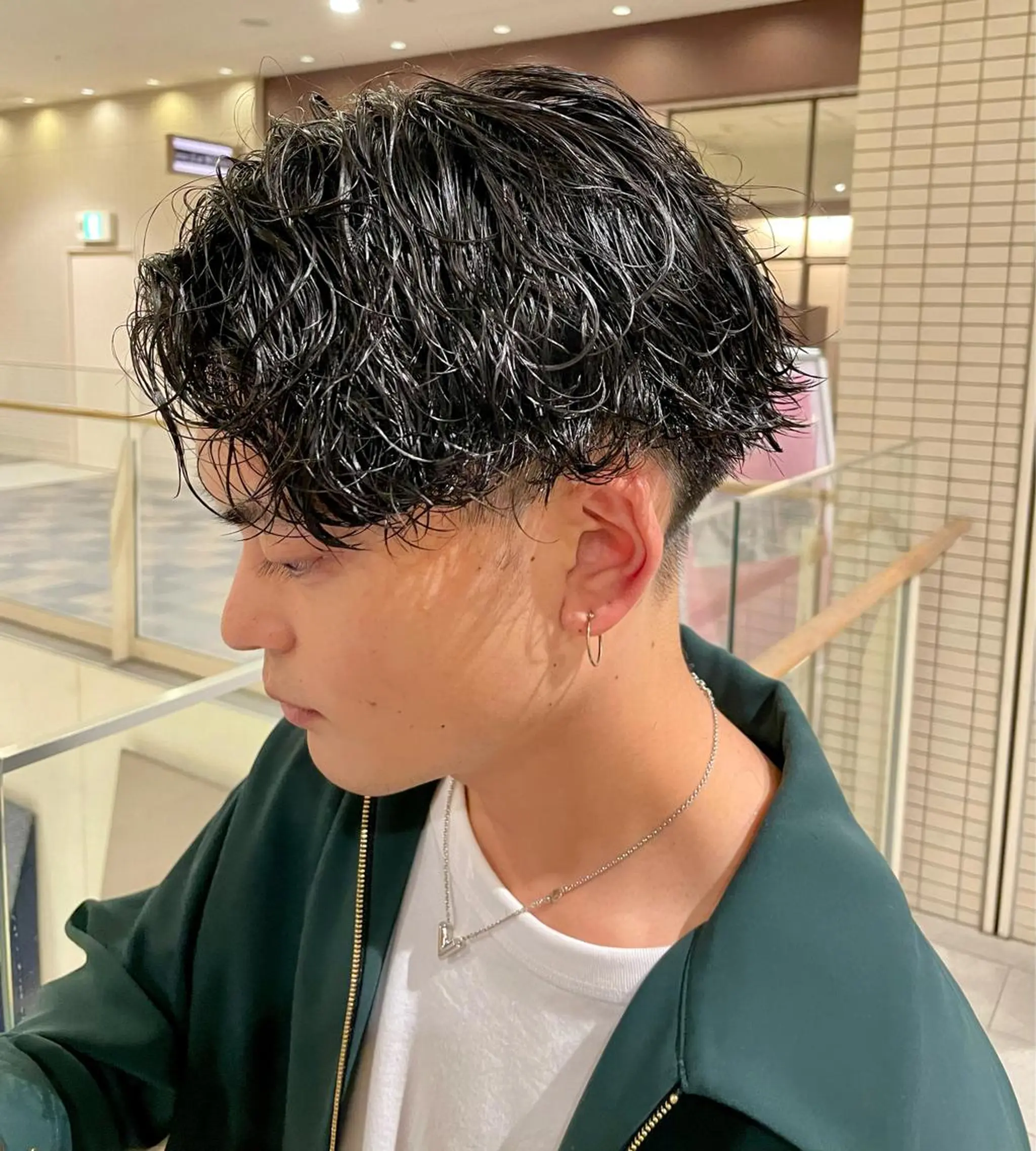 ショート 岡 大斗のヘアスタイル