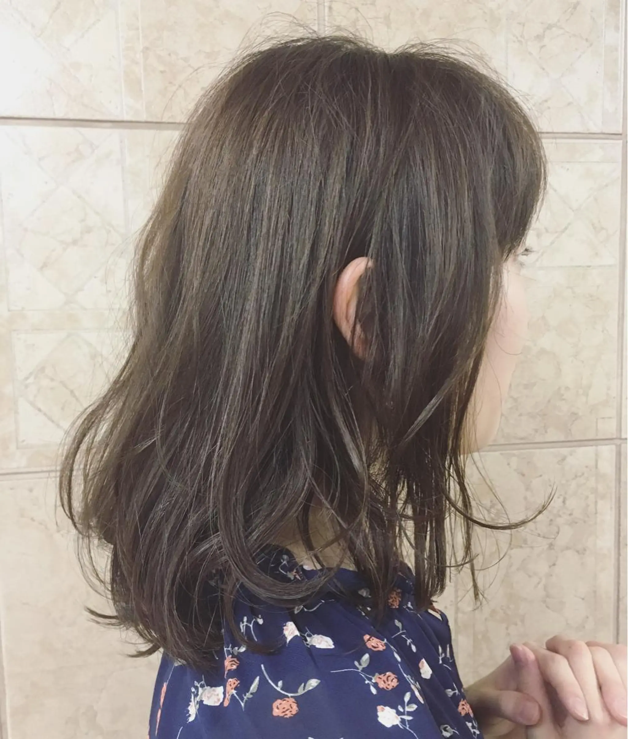 ミディアム カラー 菅村 勇亮のヘアスタイル