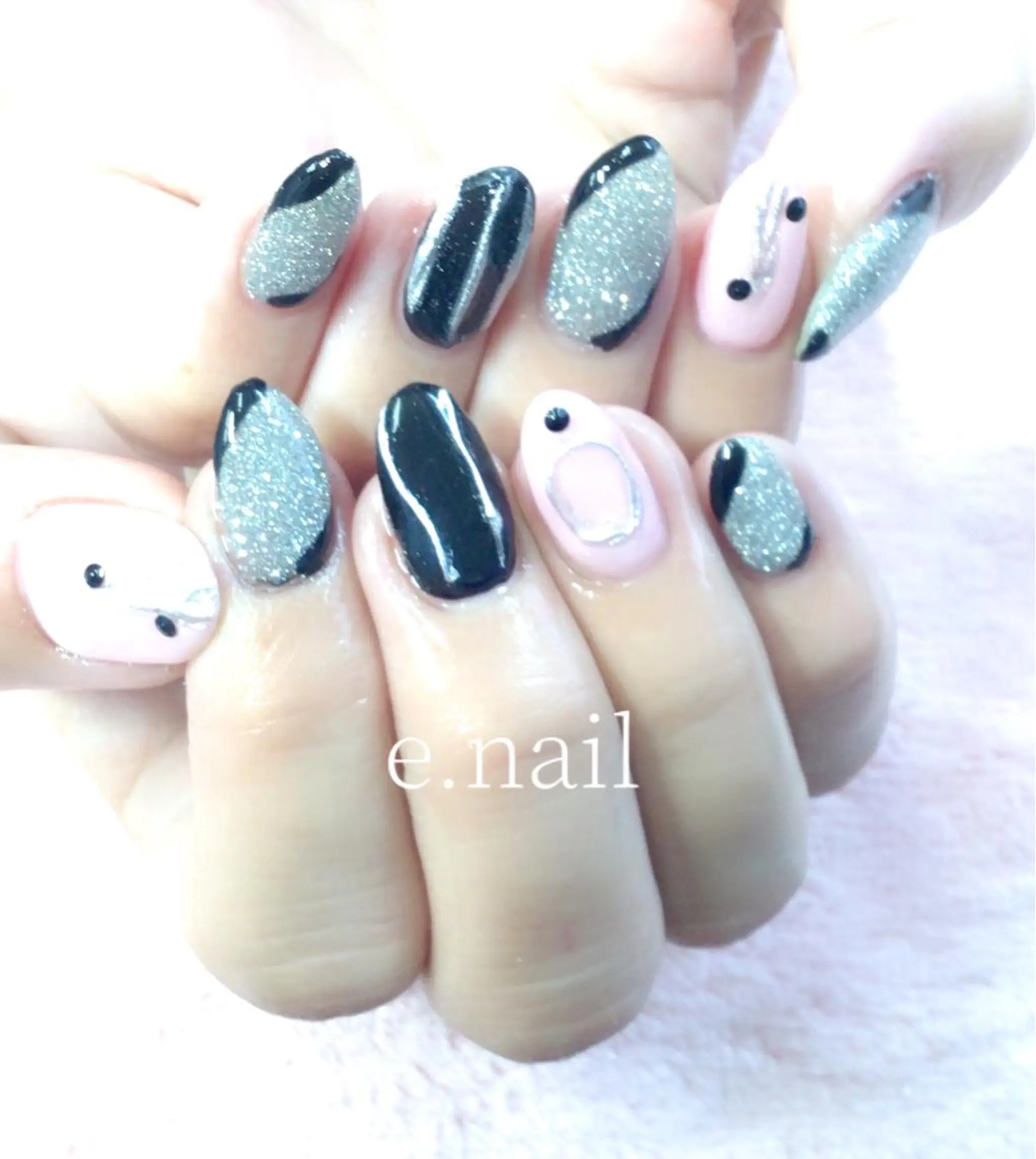 ネイル e.nail所属・和賀井 恵理のネイルデザイン