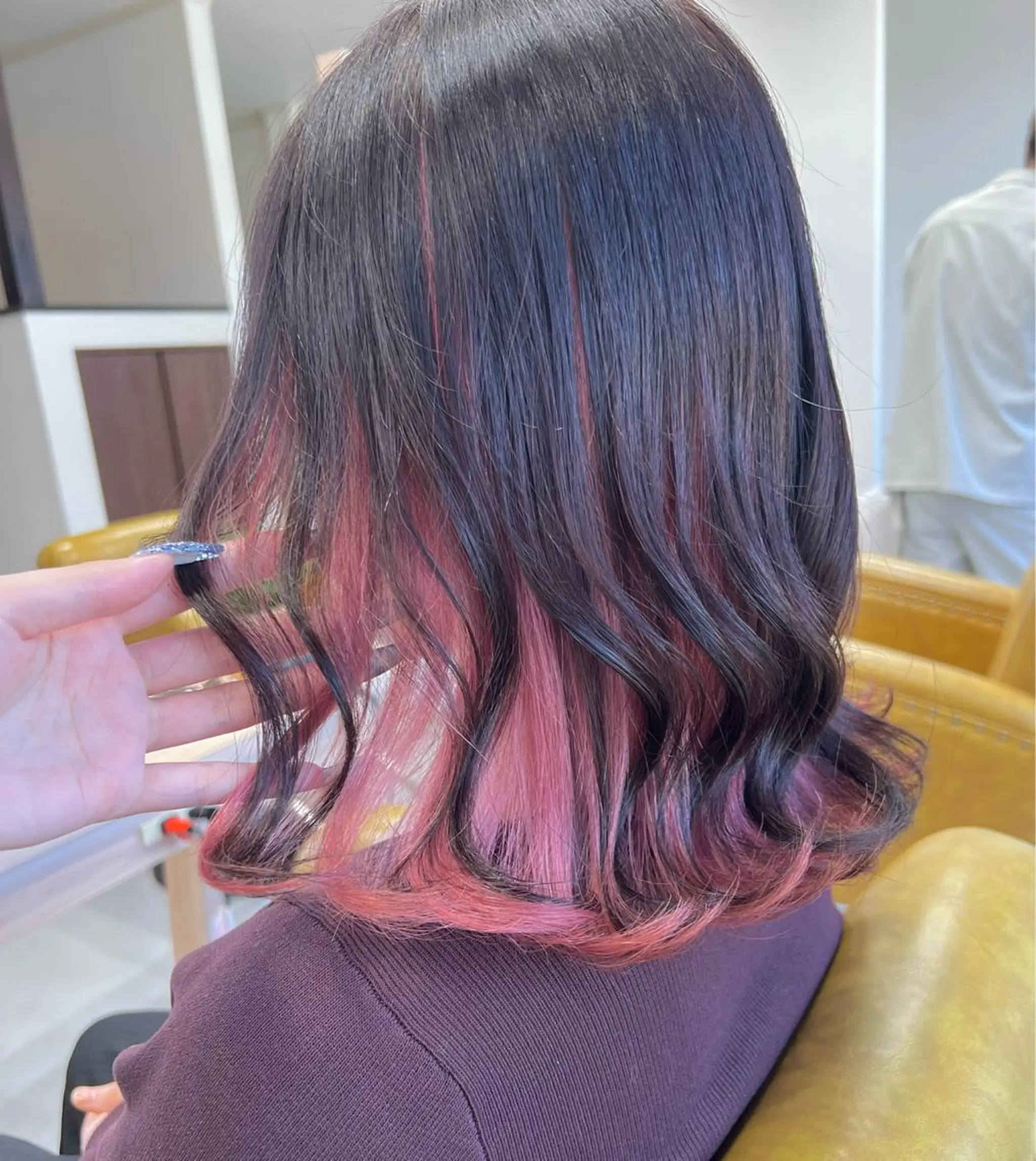 ミディアム カラー ブリーチ ケアブリーチ イヤリングカラー ハイトーンカラー インナーカラー 松本 菜那のヘアスタイル