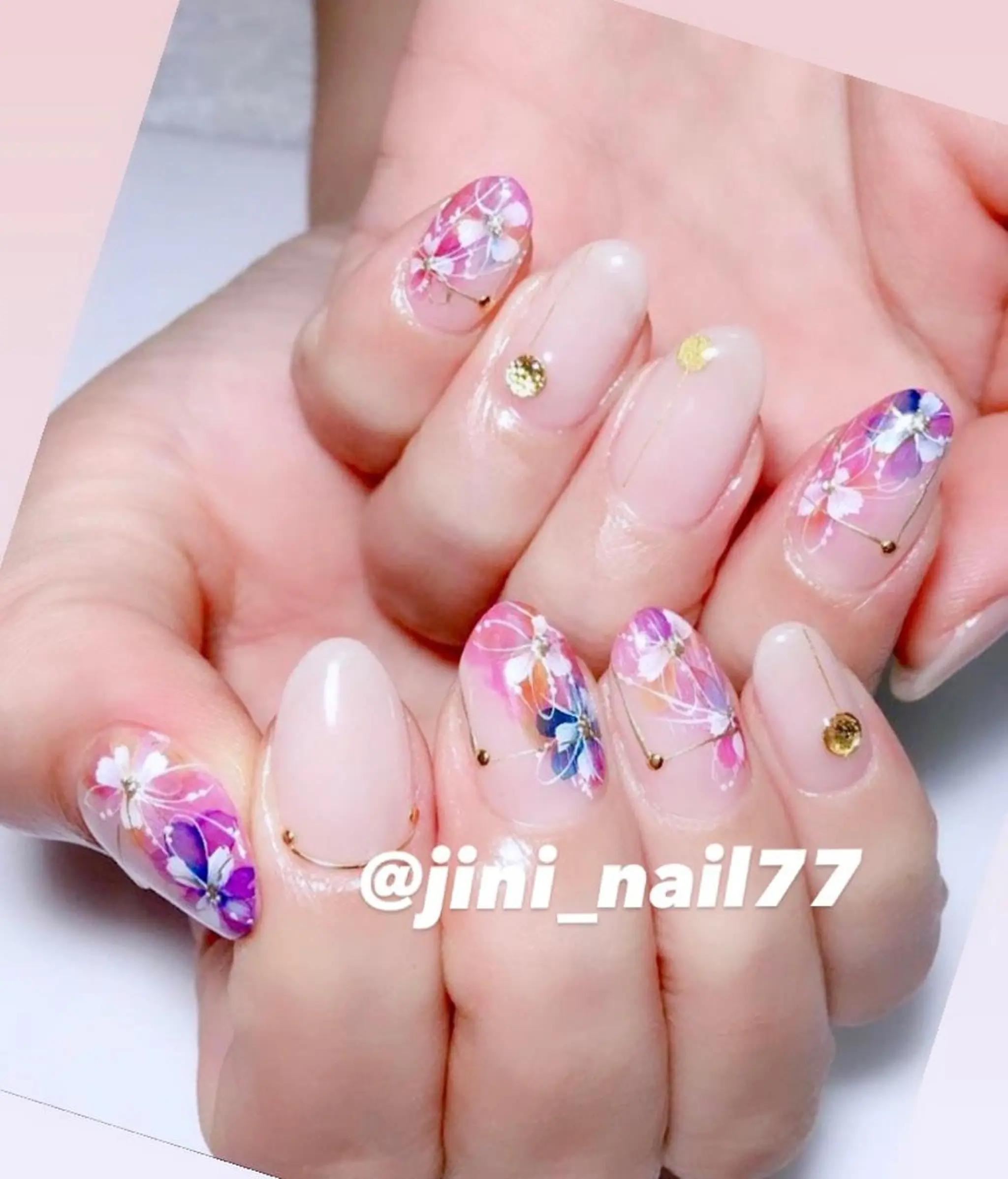 ネイル JINI NAIL所属・ジニ ネイルのネイルデザイン