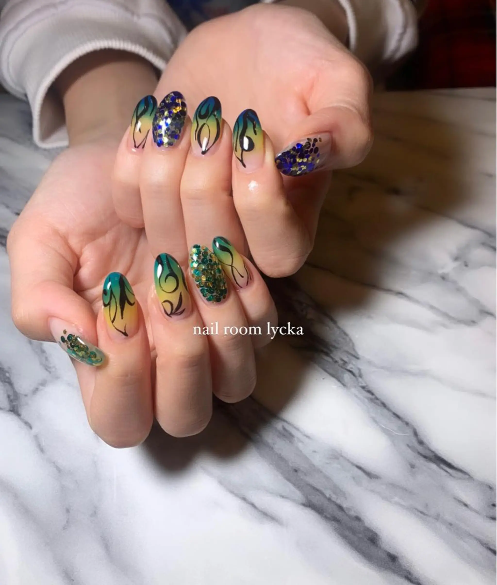 ネイル ﾈｲﾙﾙｰﾑﾘｯｶ 𝐦𝐚𝐲𝐮のネイルデザイン