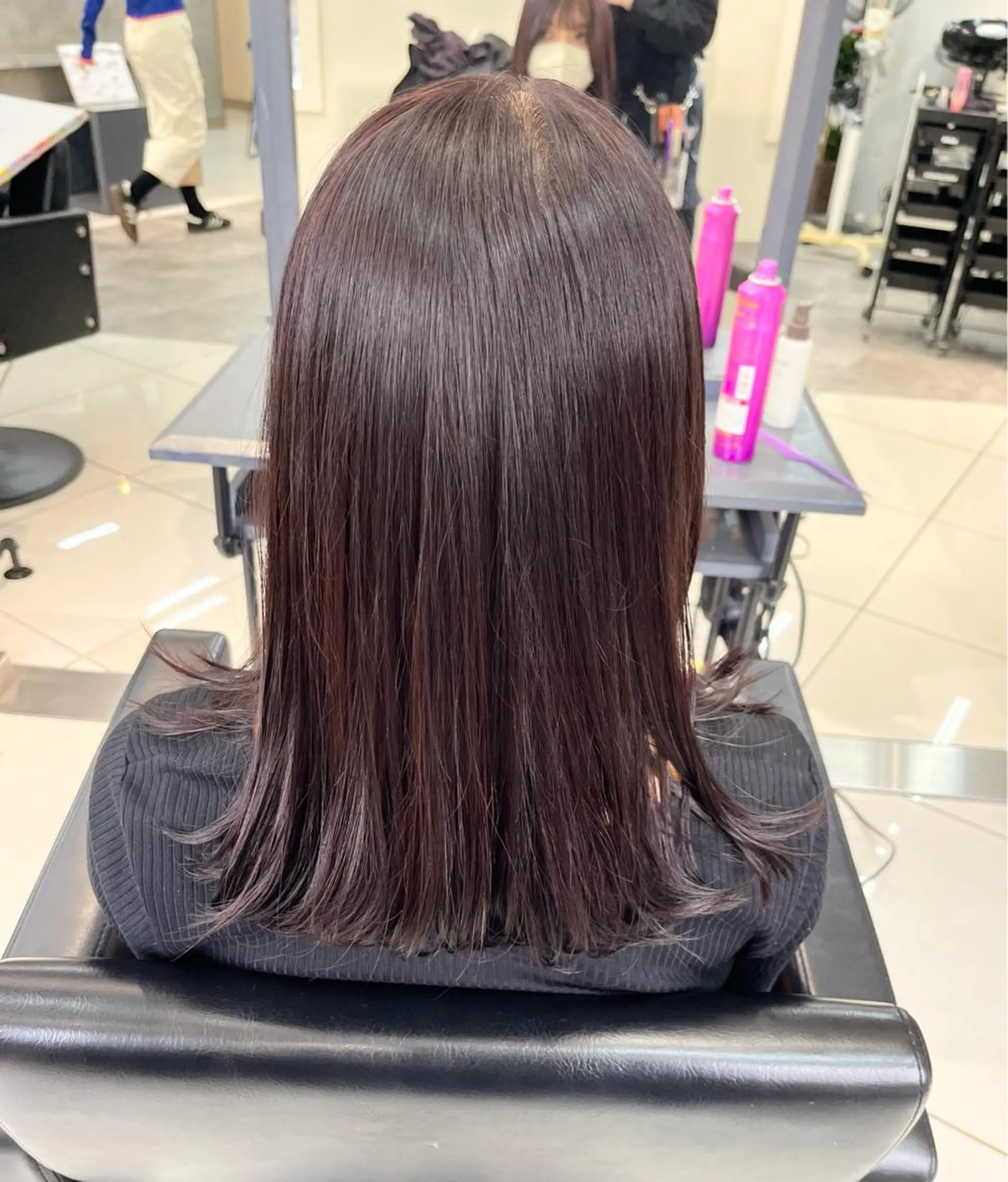 セミロング カラー ボブ・顔まわり 💎愛唯(めい)のヘアスタイル