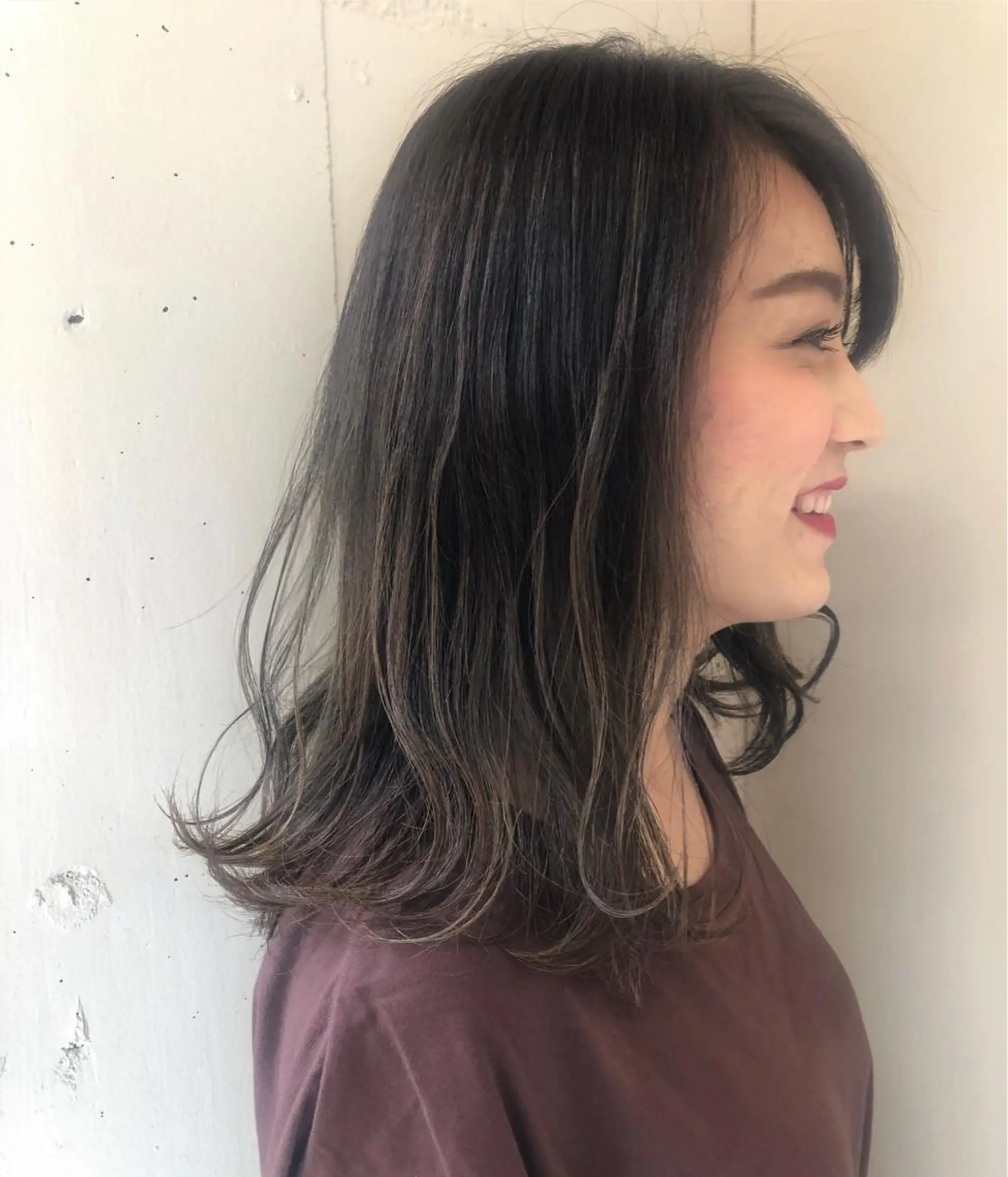 セミロング レイヤーカット/ 透明感カラーmikuのヘアスタイル