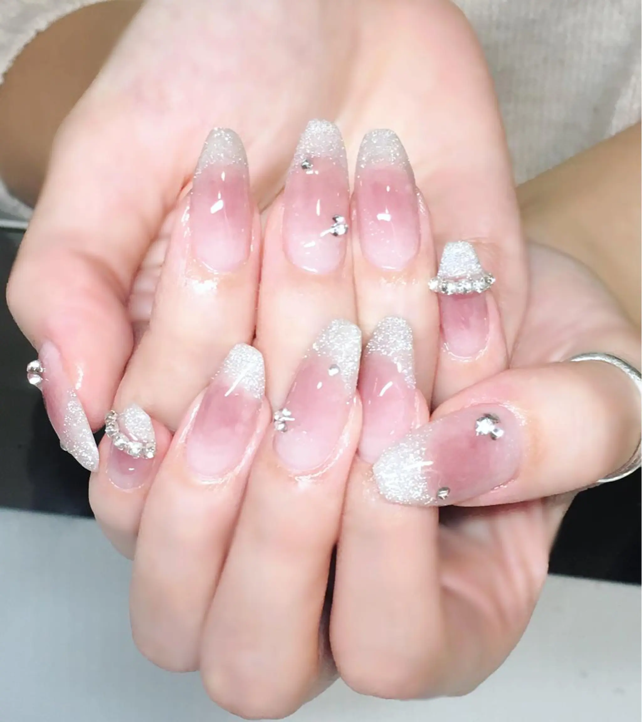 ネイル ジェルネイル キラキラネイル 韓国ネイル マグネットネイル ワンホンネイル Nyanco Nailのネイルデザイン