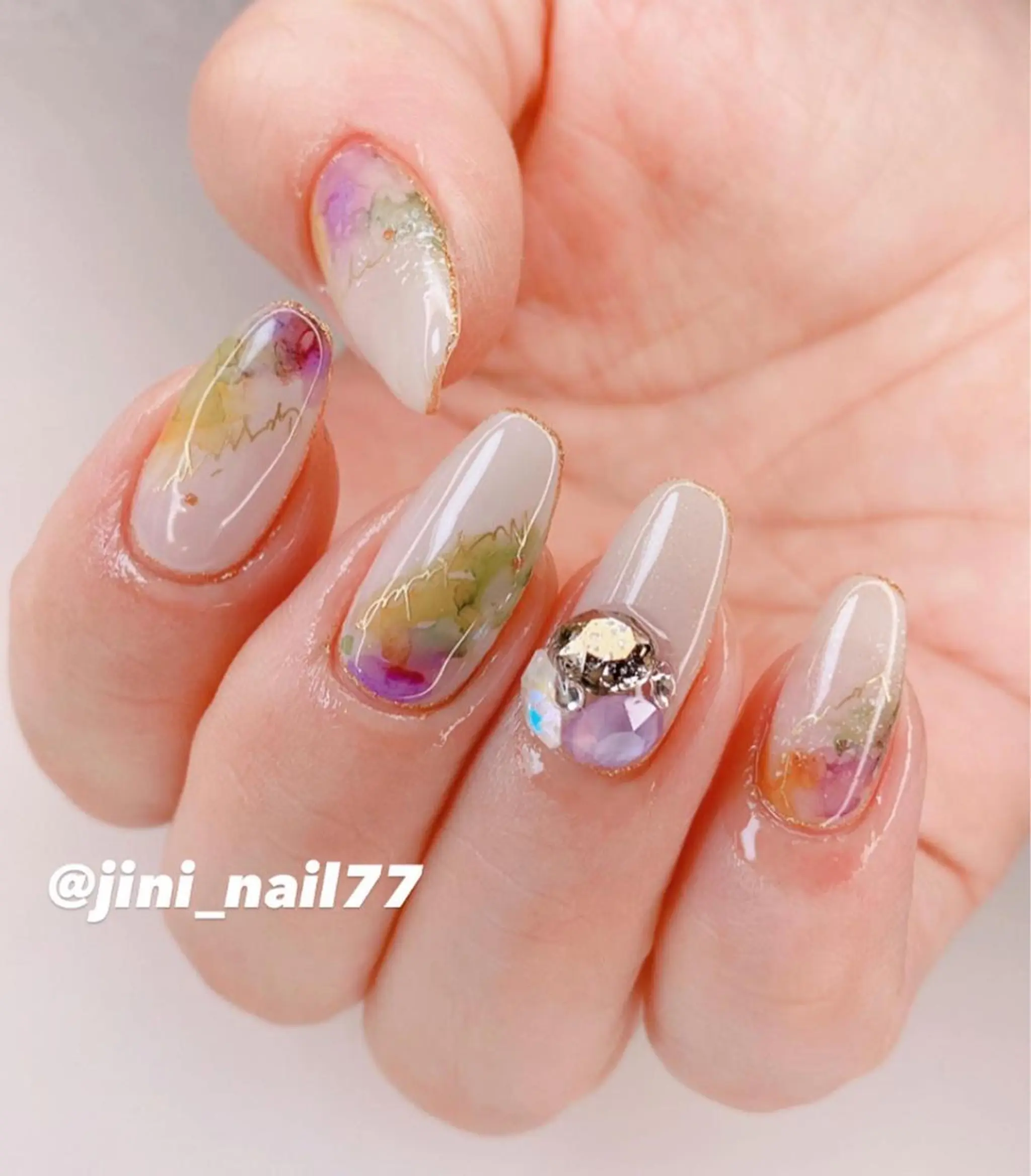 ネイル JINI NAIL所属・ジニ ネイルのネイルデザイン