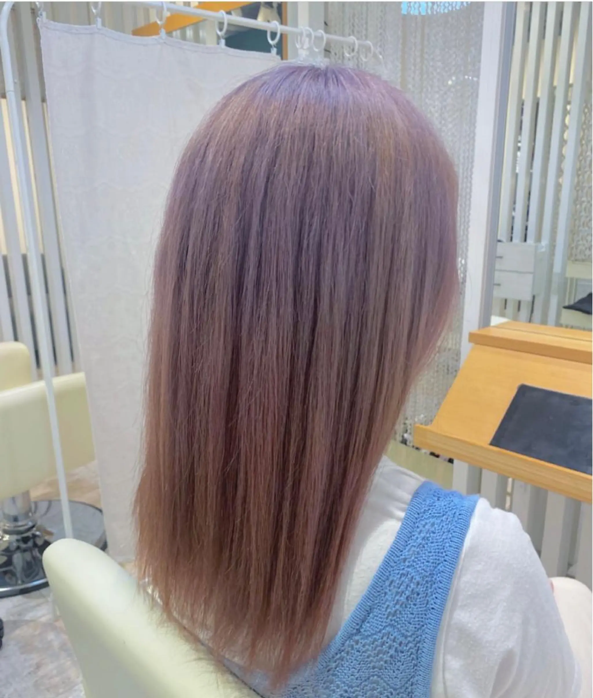 カラー アッシュ ベージュカラー ブリーチ ケアブリーチ ダブルカラー ヘアカラー 🌼あんなtrend color🌼のヘアスタイル