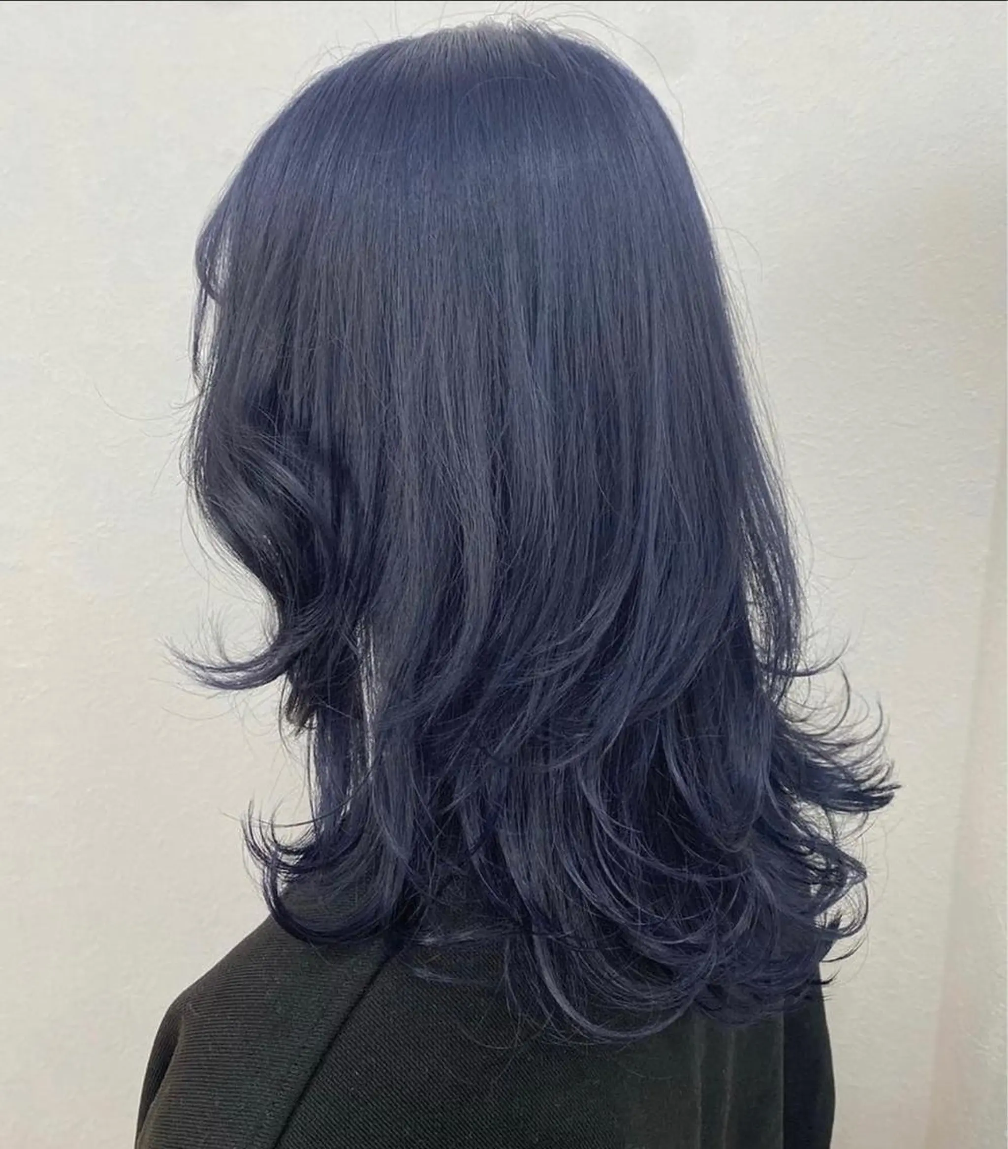 セミロング カラー ネイビーカラー ウルフカット 遠藤沙也加 /レイヤーカットのヘアスタイル