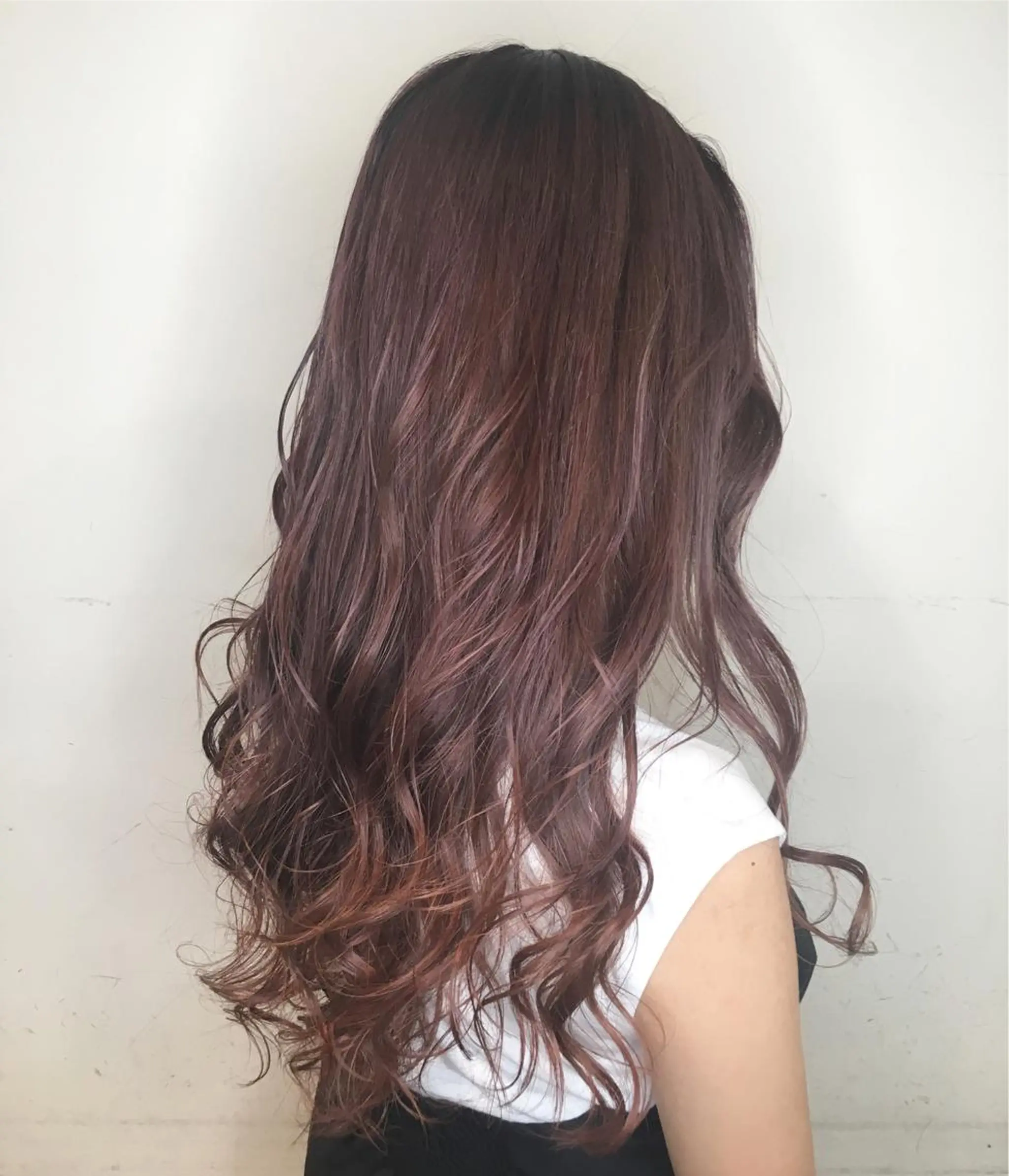 ロング カラー ヘアアレンジ ブリーチ 🌿‬ ܸAir 透明感🌱西村知佳のヘアスタイル