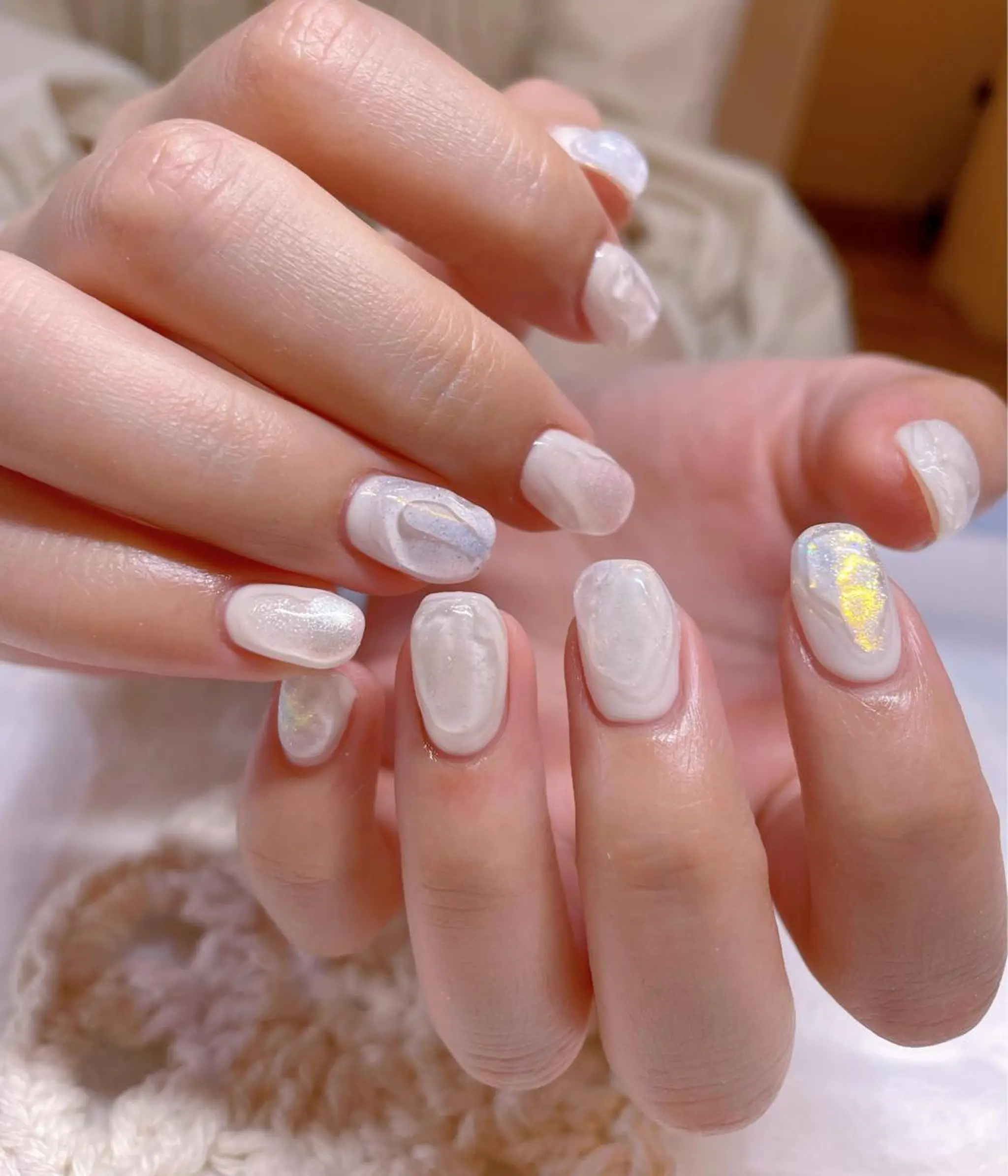 ネイル オーロラネイル ホワイト ハンドネイル ネイリスト ❄️ユキ❄️のネイルデザイン