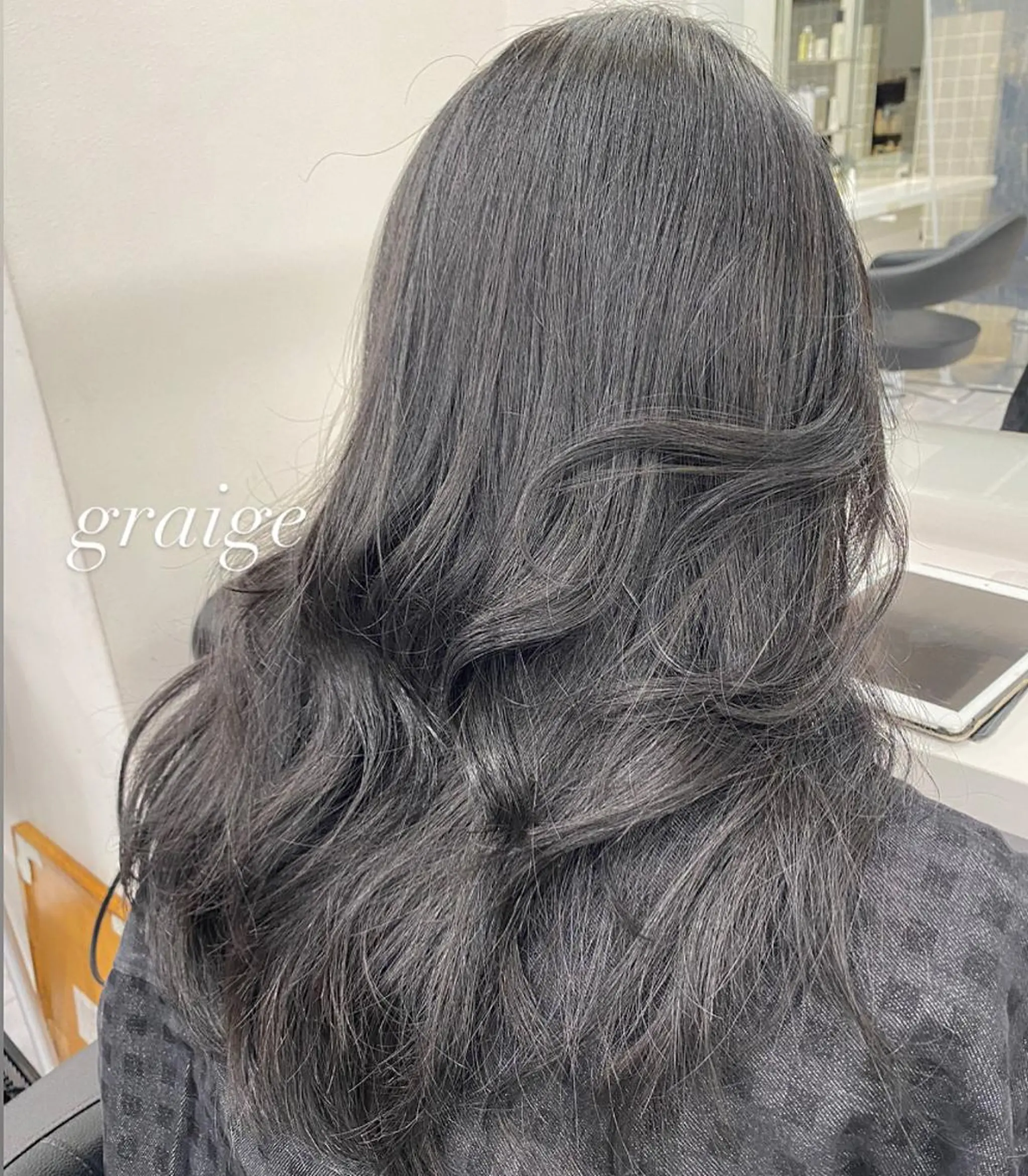 ロング カラー パーマ ヘアアレンジ メンズ キッズ ネイル マツエク・マツパ カット ヘアカラー トリートメント ヘッドスパ 韓国/トレンド レイヤー【101】のヘアスタイル