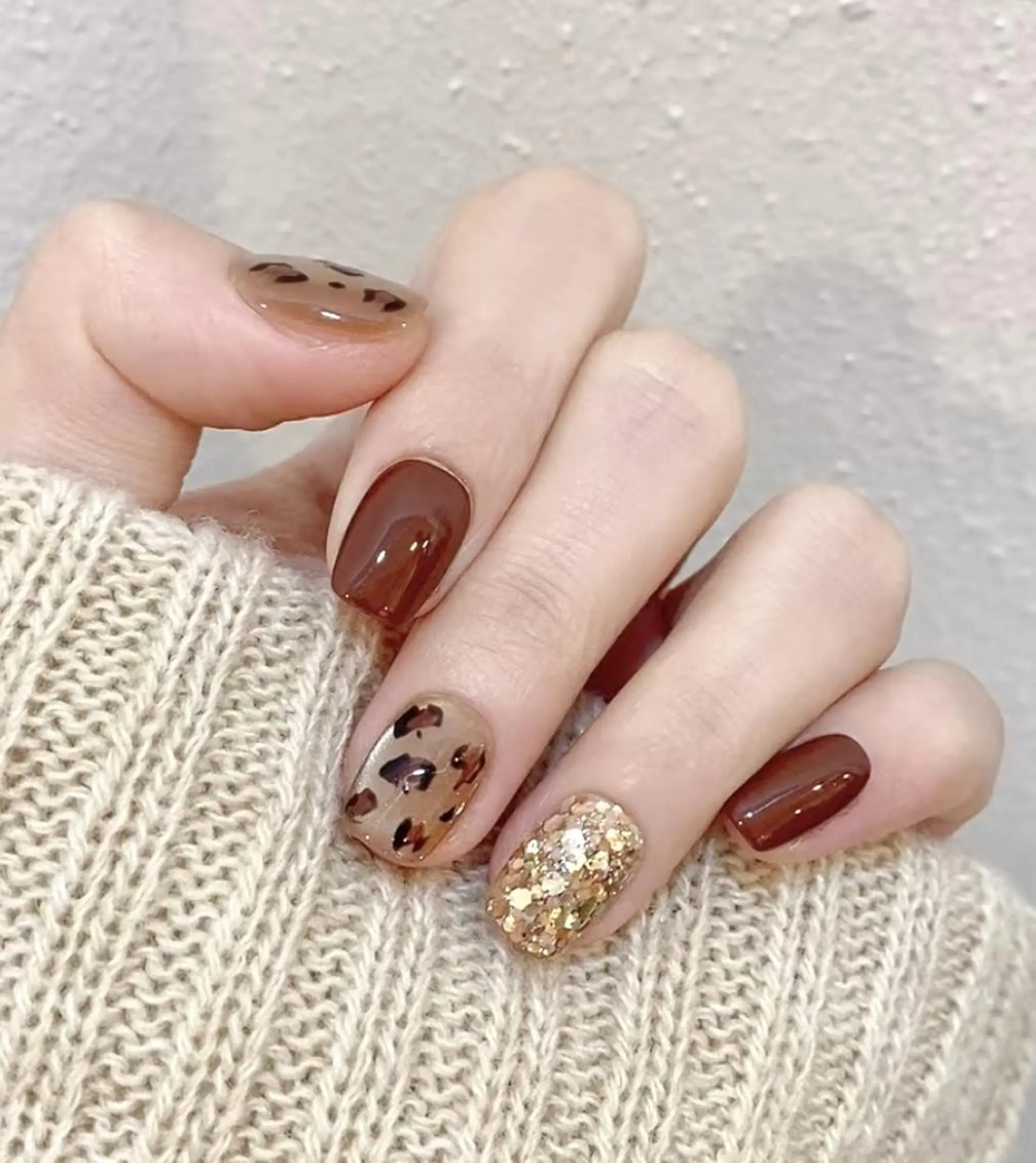 ネイル ハンドネイル RAFFINE 月🦋🩵のネイルデザイン