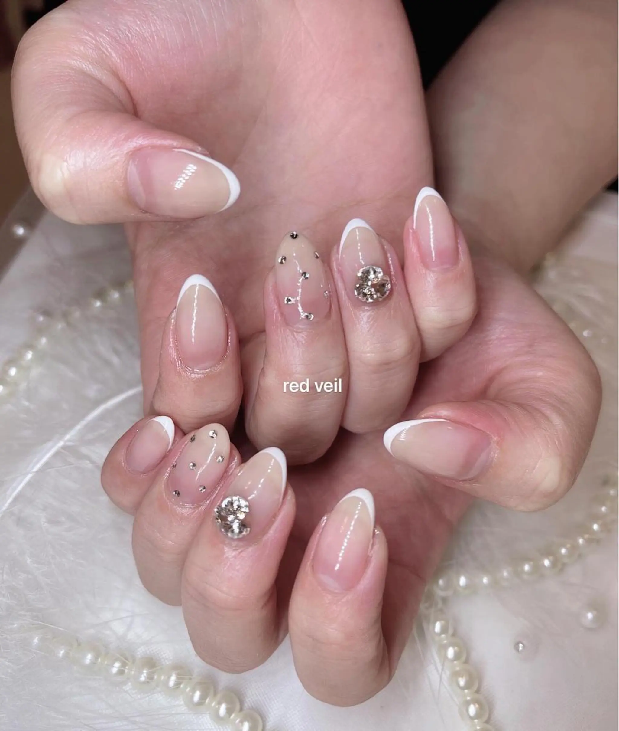 ミディアム ネイル ハンドネイル 長さ出し専門 nynaのネイルデザイン