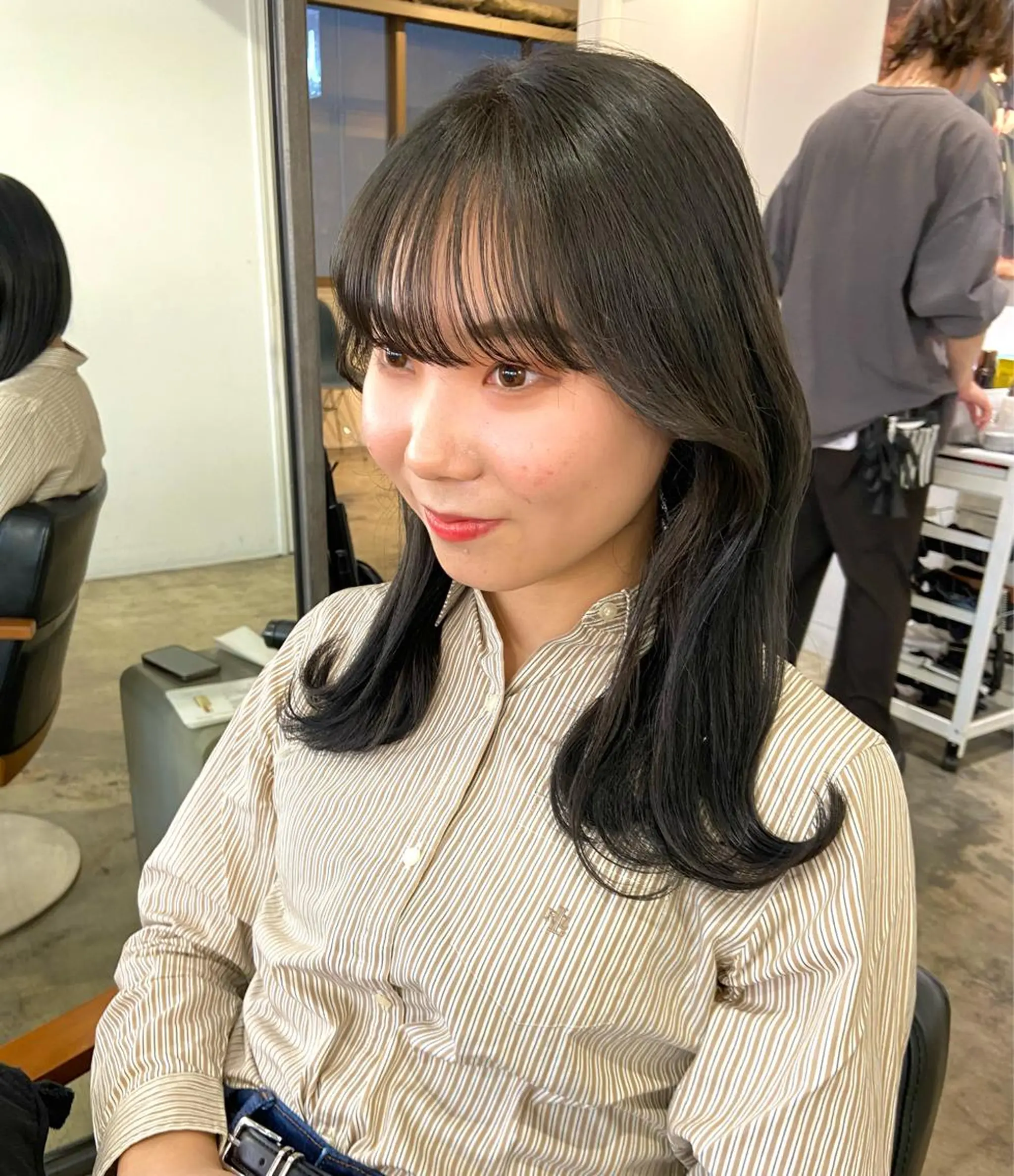 ミディアム カラー 透明感カラー グレージュ オリーブグレージュ オリーブグレー カット ヘアカラー トリートメント 🪽似合わせカラー RENA.🪽🩶のヘアスタイル