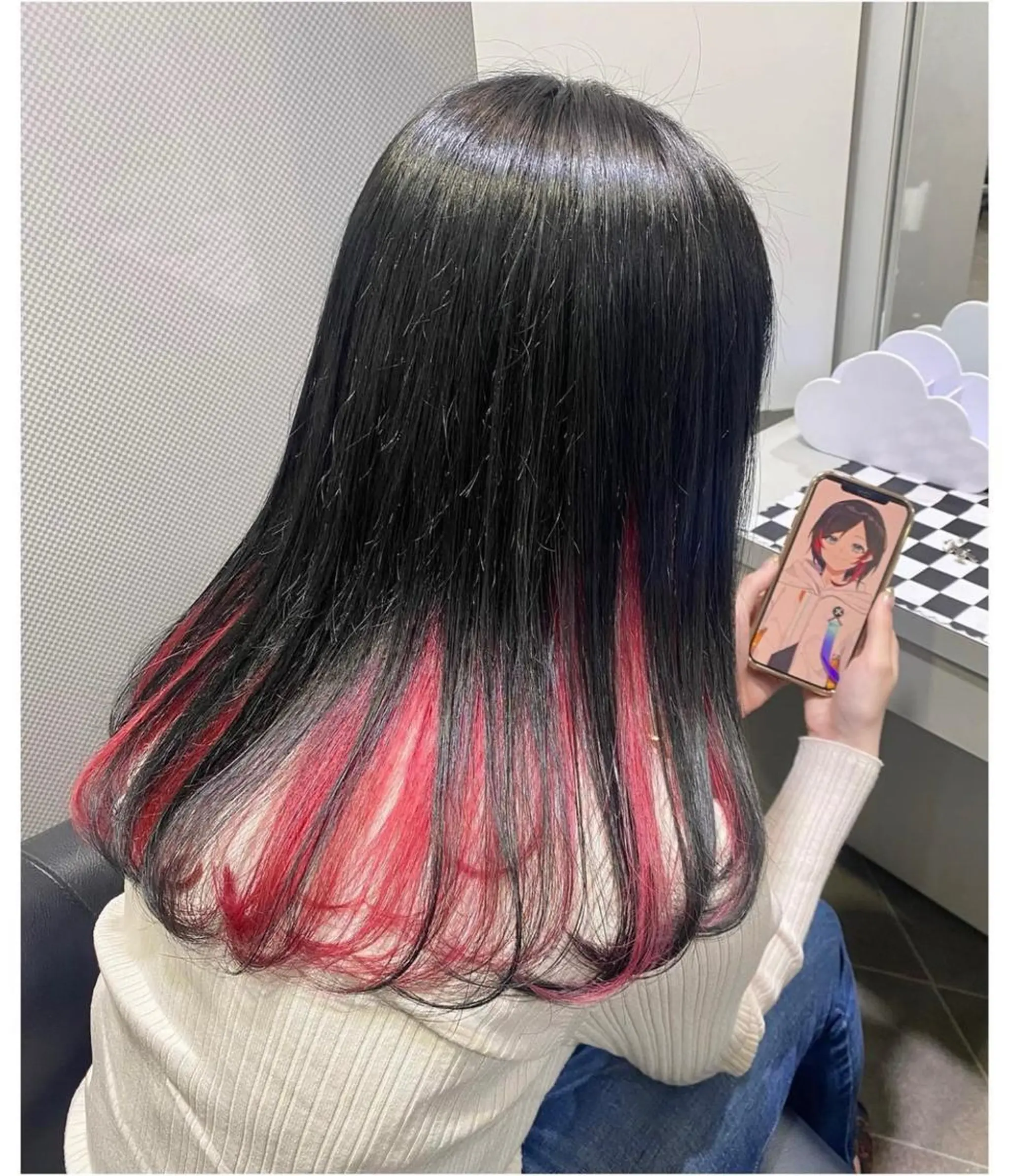 セミロング カラー レッドカラー GARU-ガル-所属・TSUNO🦖 派手髪/オタク美容師のヘアスタイル