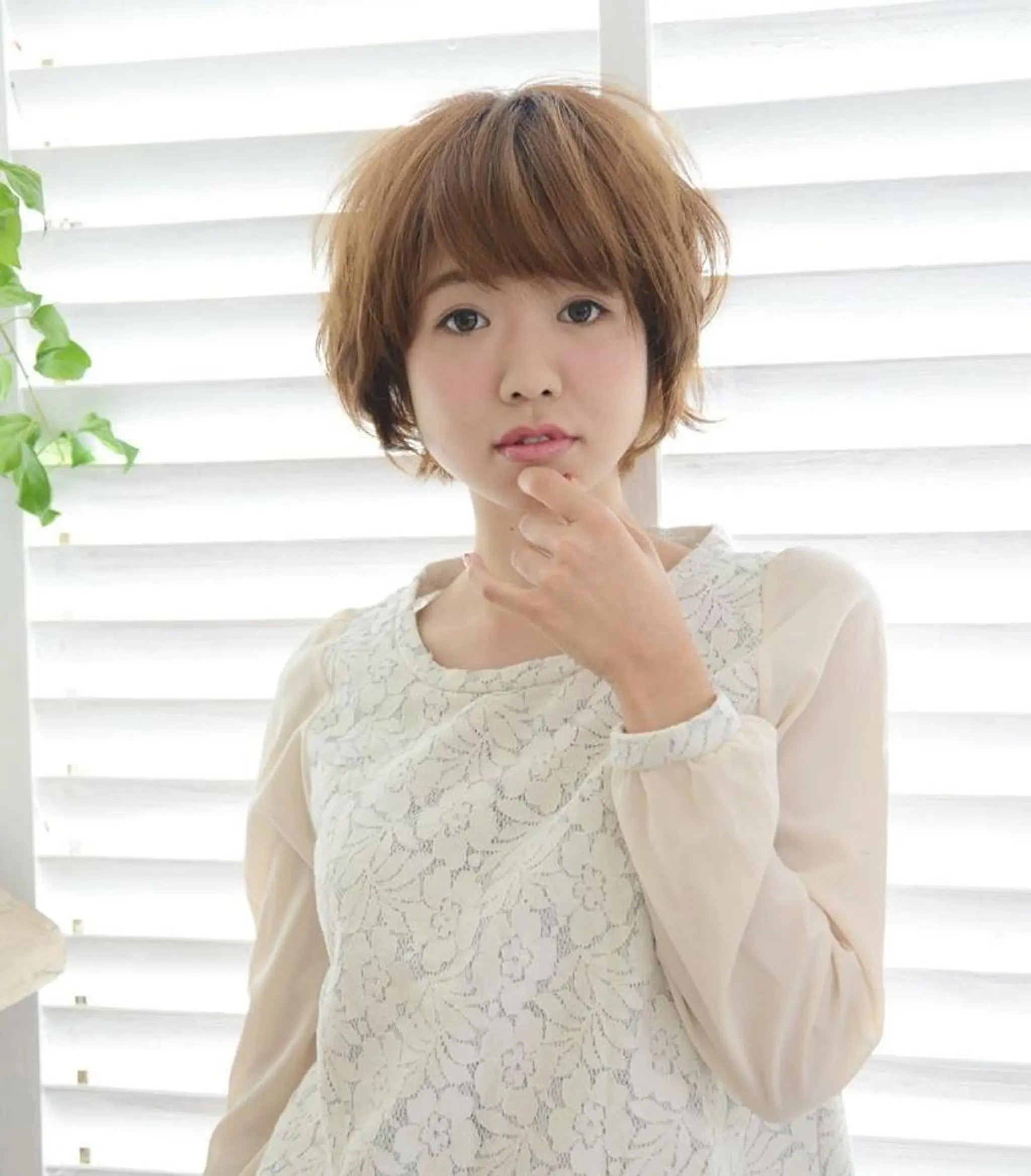 ショート 圧倒的美髪ストレート ツダケイタロウのヘアスタイル